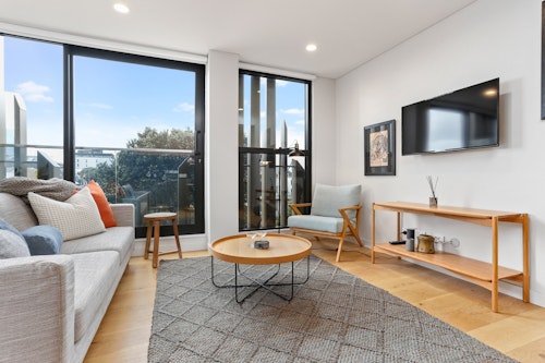 Living Room - Lighthouse Apartments by Urban Rest - Auckland, New Zealand
