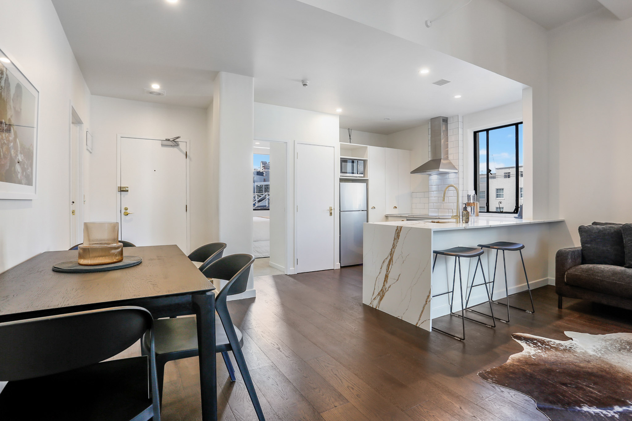 Dining Area - Dilworth Apartments by Urban Rest - Auckland, New Zealand