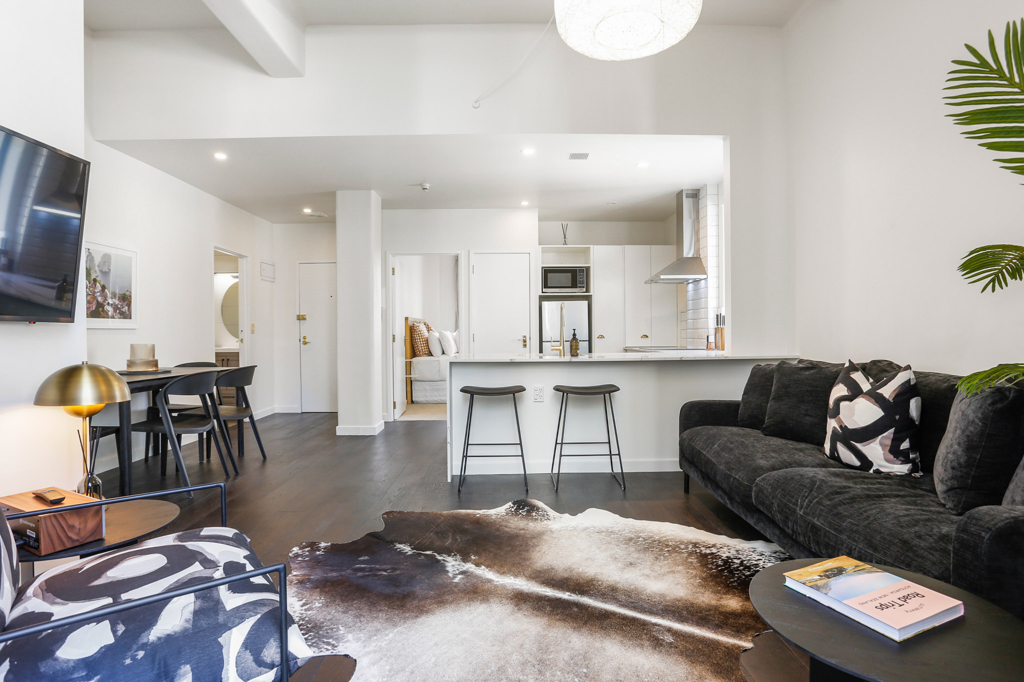 Living Room - Dilworth Apartments by Urban Rest - Auckland, New Zealand