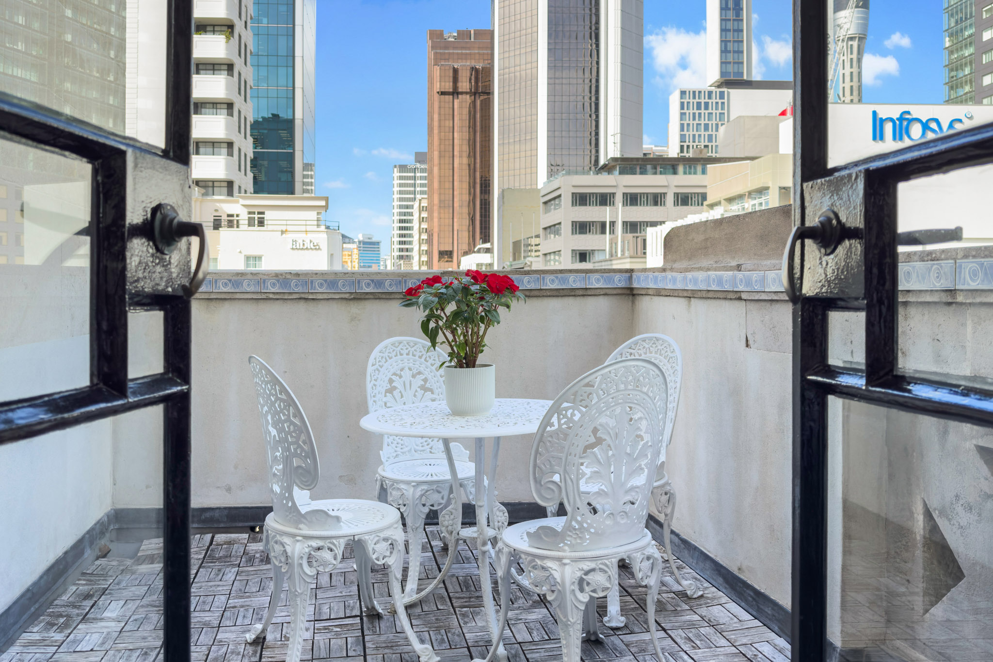 Balcony - Dilworth Apartments by Urban Rest - Auckland, New Zealand