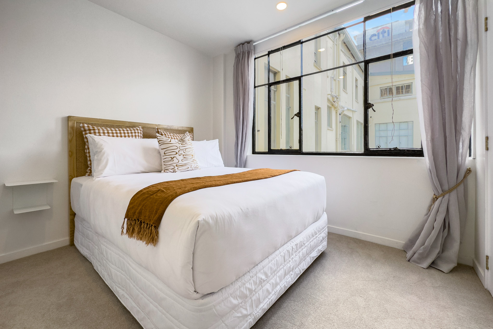 Bedroom - Dilworth Apartments by Urban Rest - Auckland, New Zealand