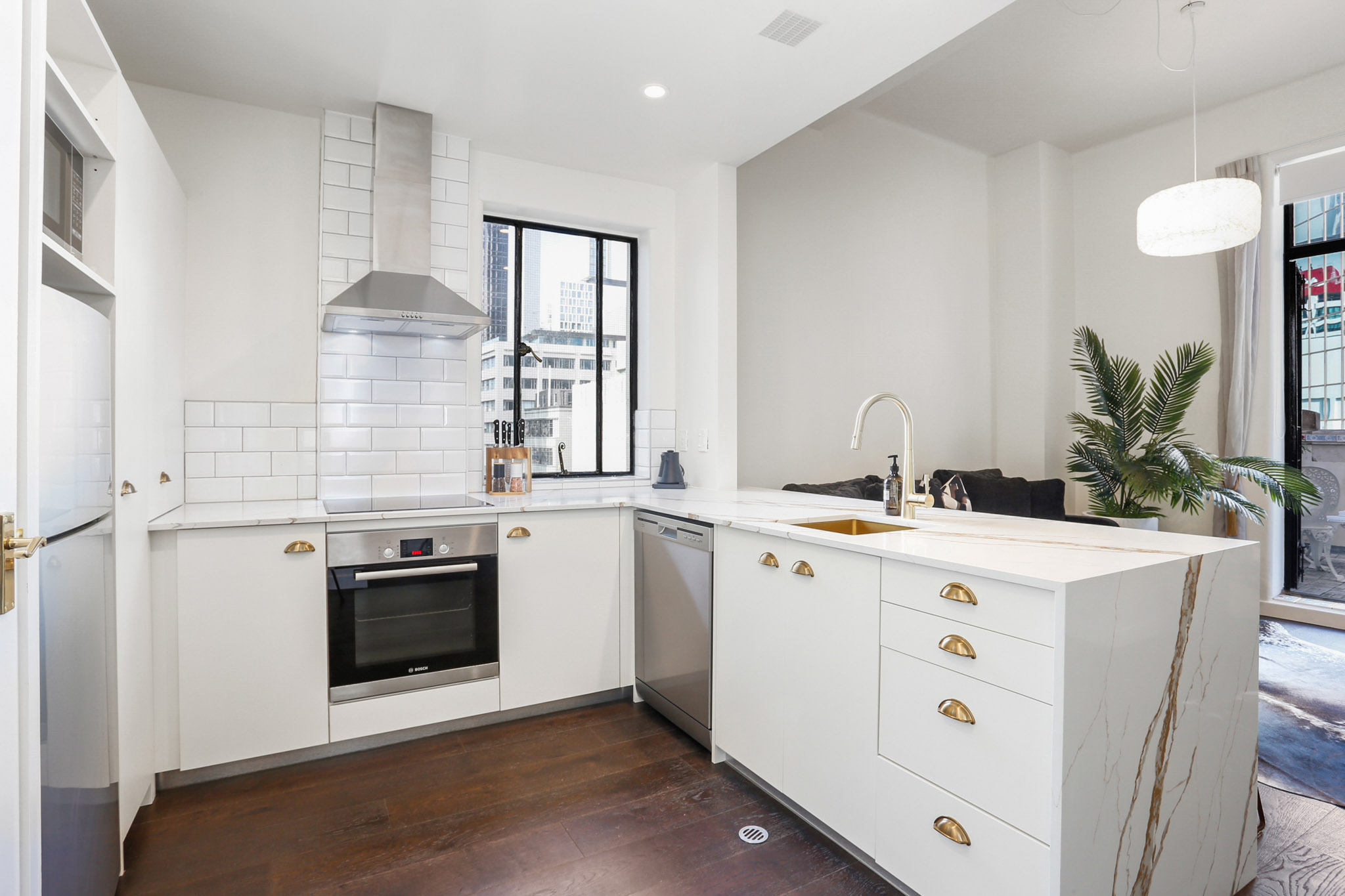 Kitchen - Dilworth Apartments by Urban Rest\ - Auckland, New Zealand