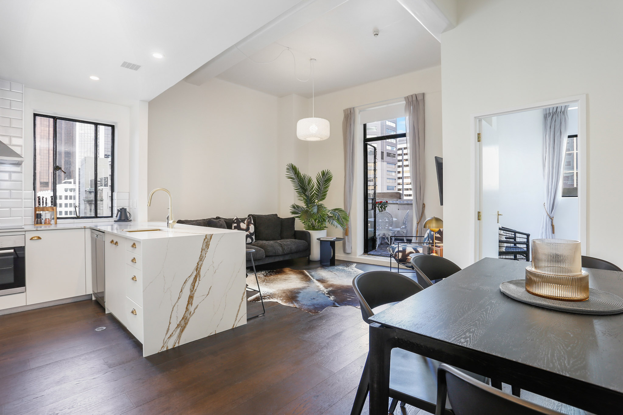 Dining Area - Dilworth Apartments by Urban Rest - Auckland, New Zealand