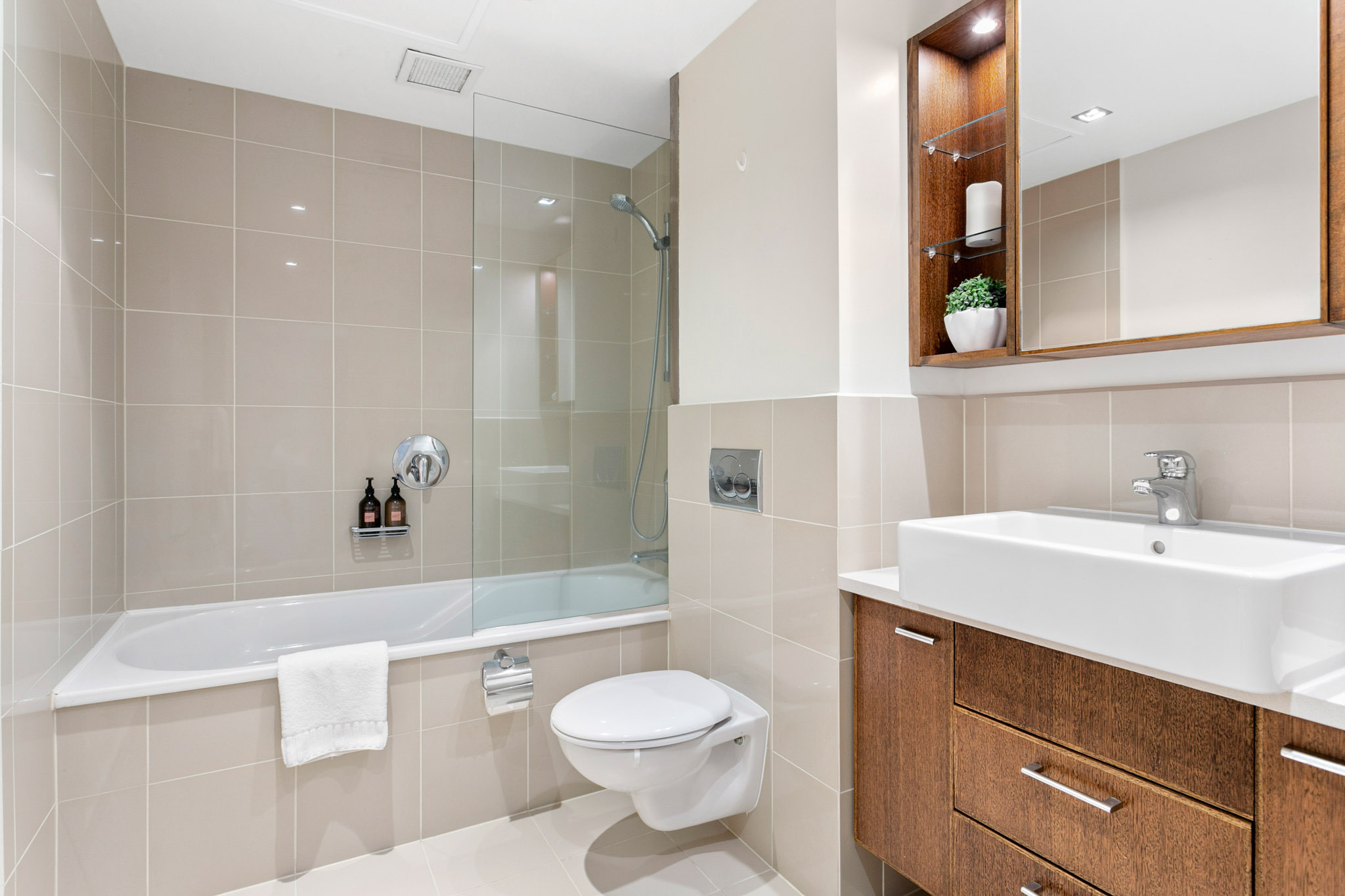 Bathroom - The Parc Apartments By Urban Rest - Auckland, New Zealand