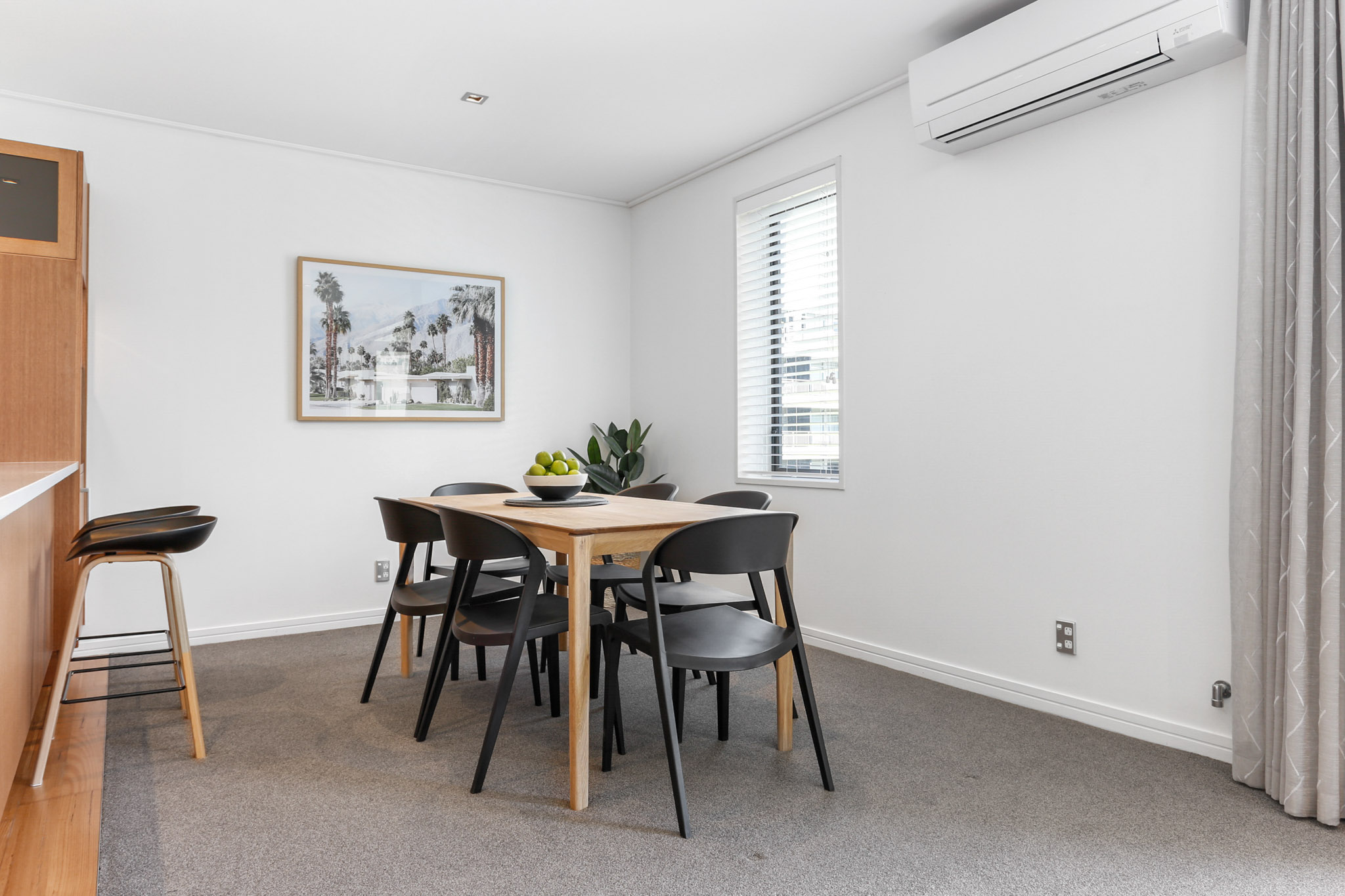 Dining Area - The Parc Apartments By Urban Rest - Auckland, New Zealand