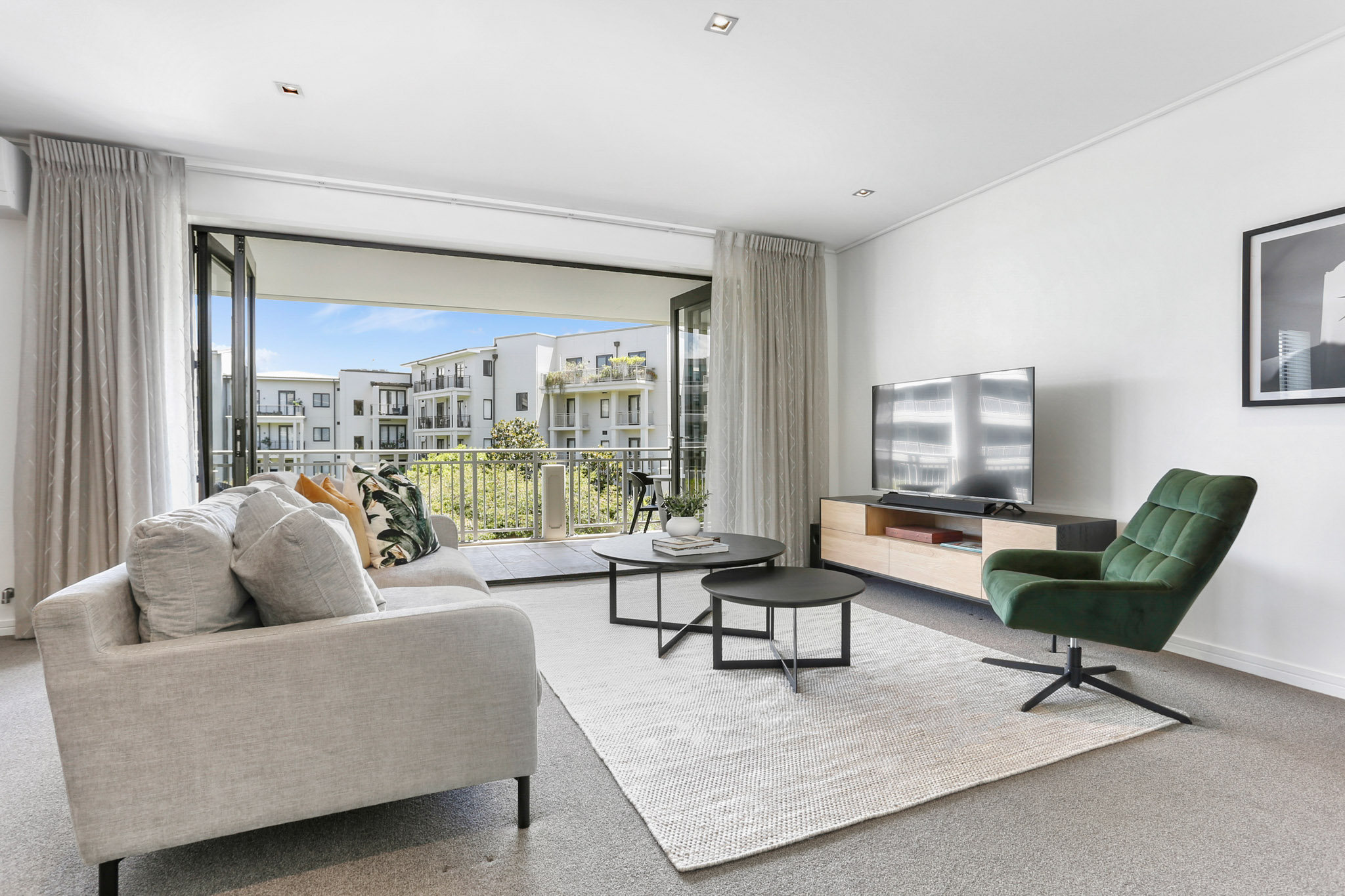 Living Room - The Parc Apartments By Urban Rest - Auckland, New Zealand
