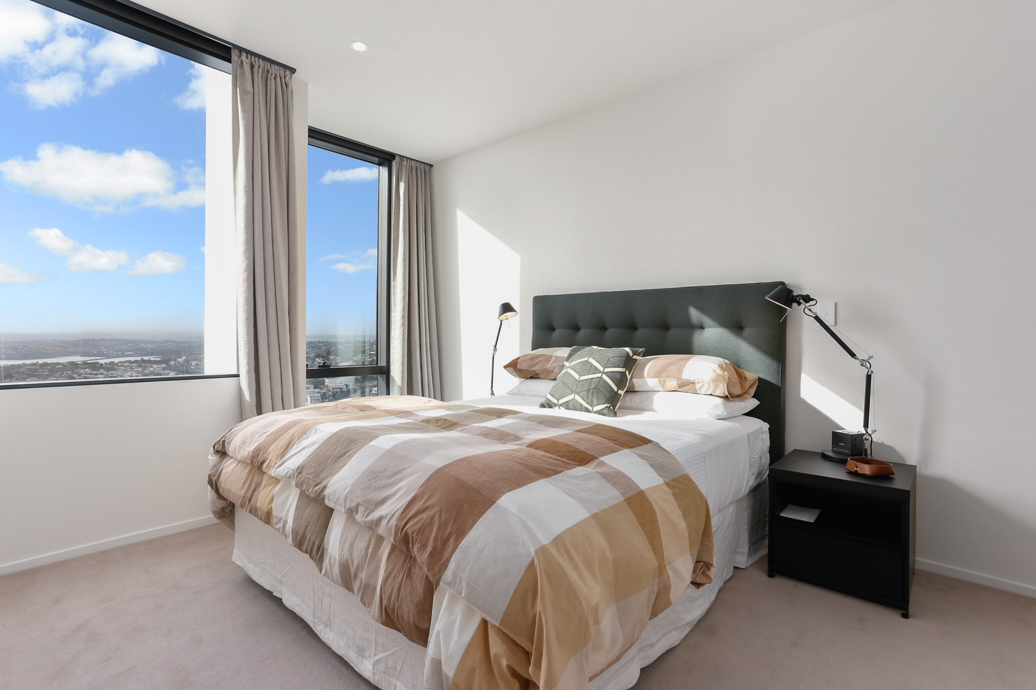 Bedroom - The Pacifica by Urban Rest - Auckland, New Zealand