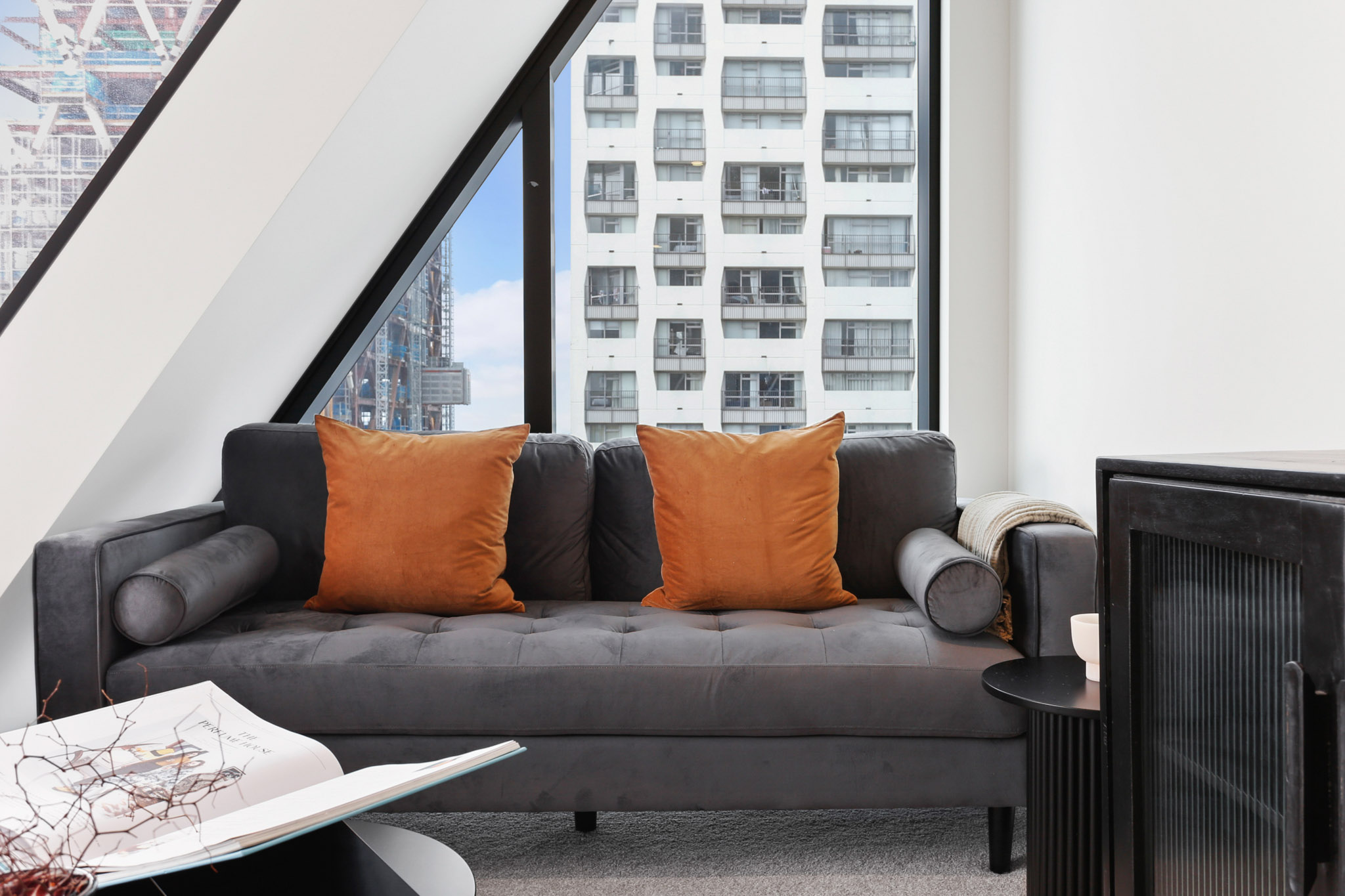 Living Room - The Pacifica by Urban Rest - Auckland, New Zealand
