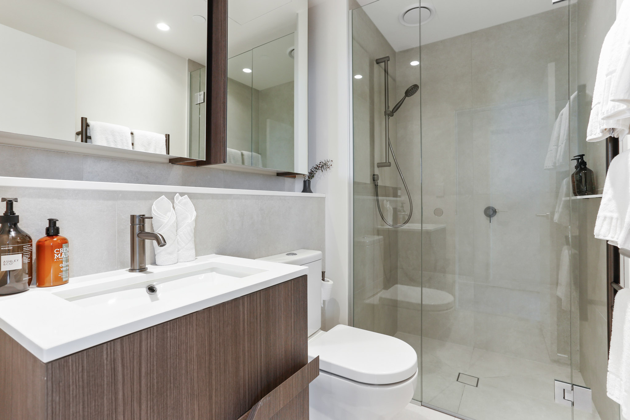 Bathroom - The Pacifica by Urban Rest - Auckland, New Zealand