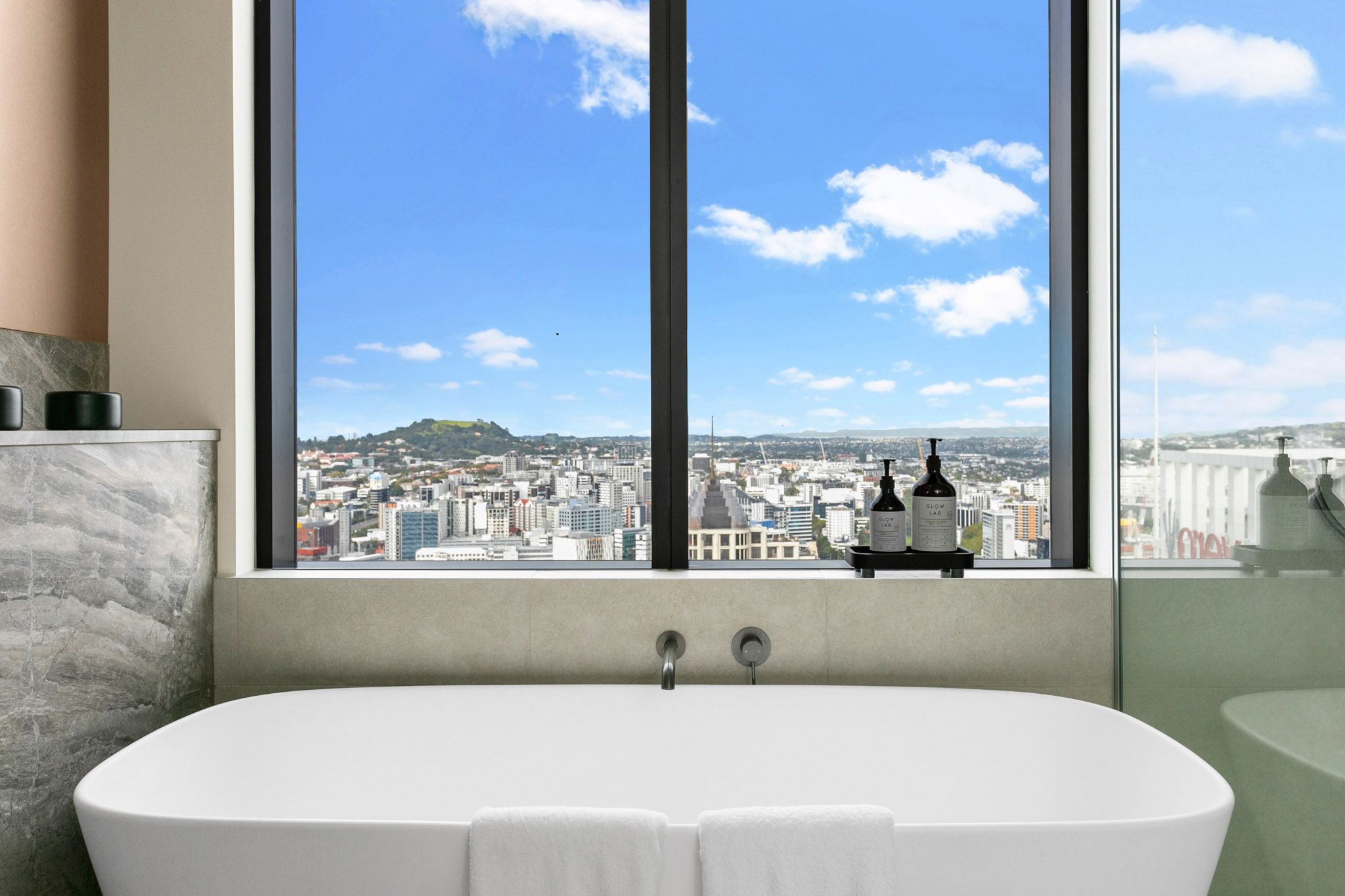 Bathroom - The Pacifica by Urban Rest - Auckland, New Zealand