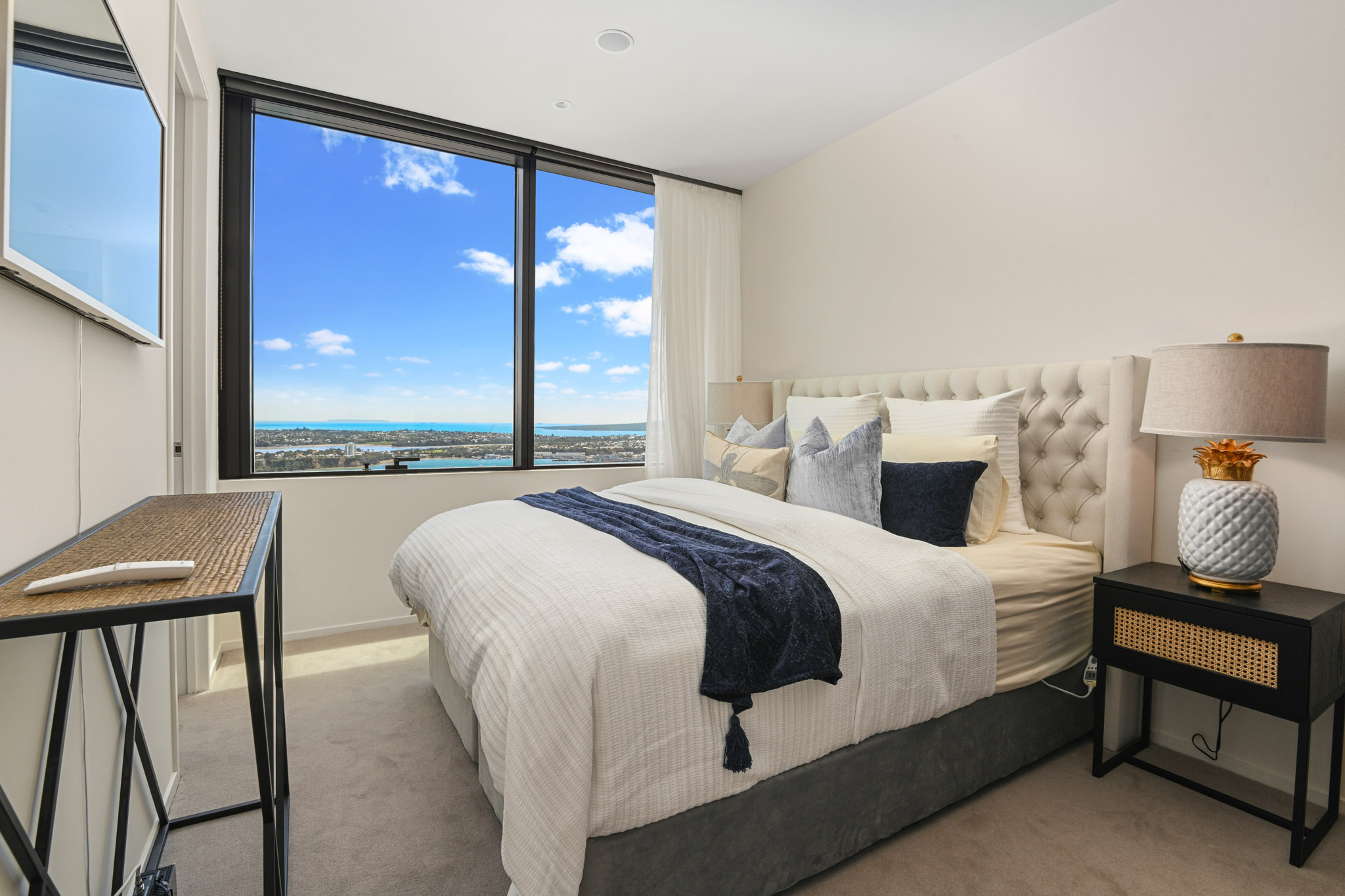 Bedroom - The Pacifica by Urban Rest - Auckland, New Zealand