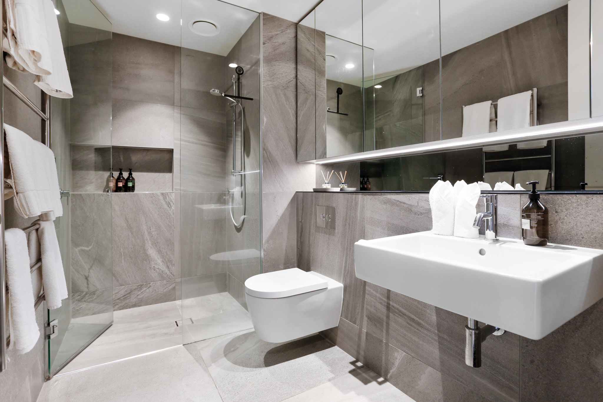 Bathroom - Wynyard Quarter Apartments by Urban Rest - Auckland, New Zealand