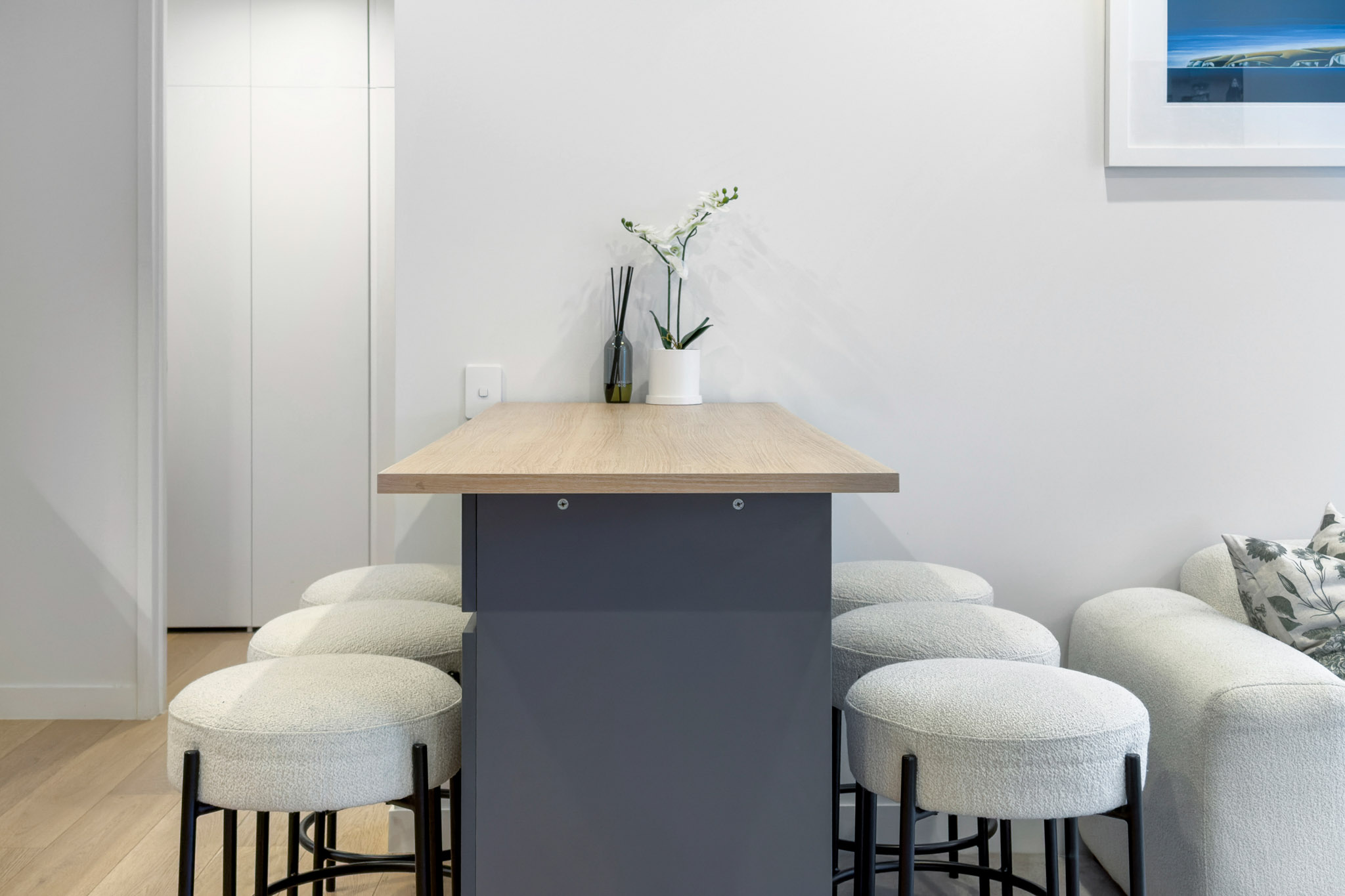 Dining Area - Wynyard Quarter Apartments by Urban Rest - Auckland, New Zealand