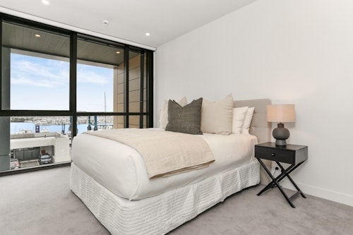 Bedroom - Wynyard Quarter Apartments by Urban Rest - Auckland, New Zealand