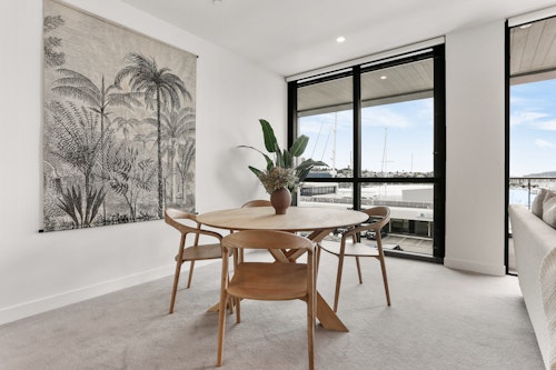 Dining Area - Wynyard Quarter Apartments by Urban Rest - Auckland, New Zealand
