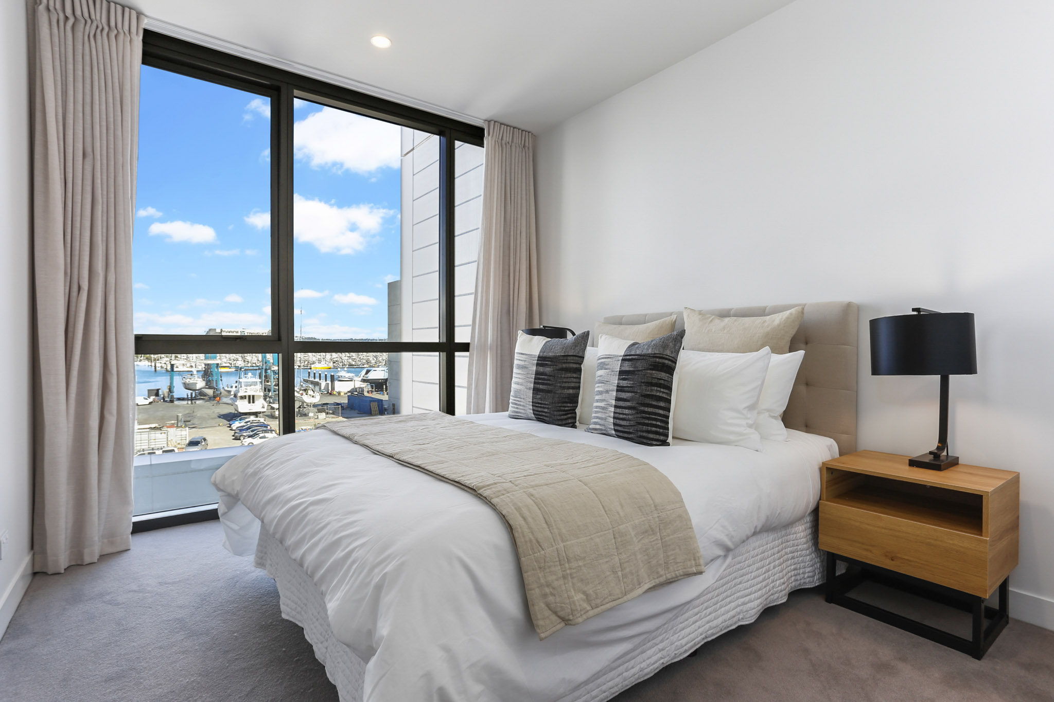 Bedroom - Wynyard Quarter Apartments by Urban Rest - Auckland, New Zealand