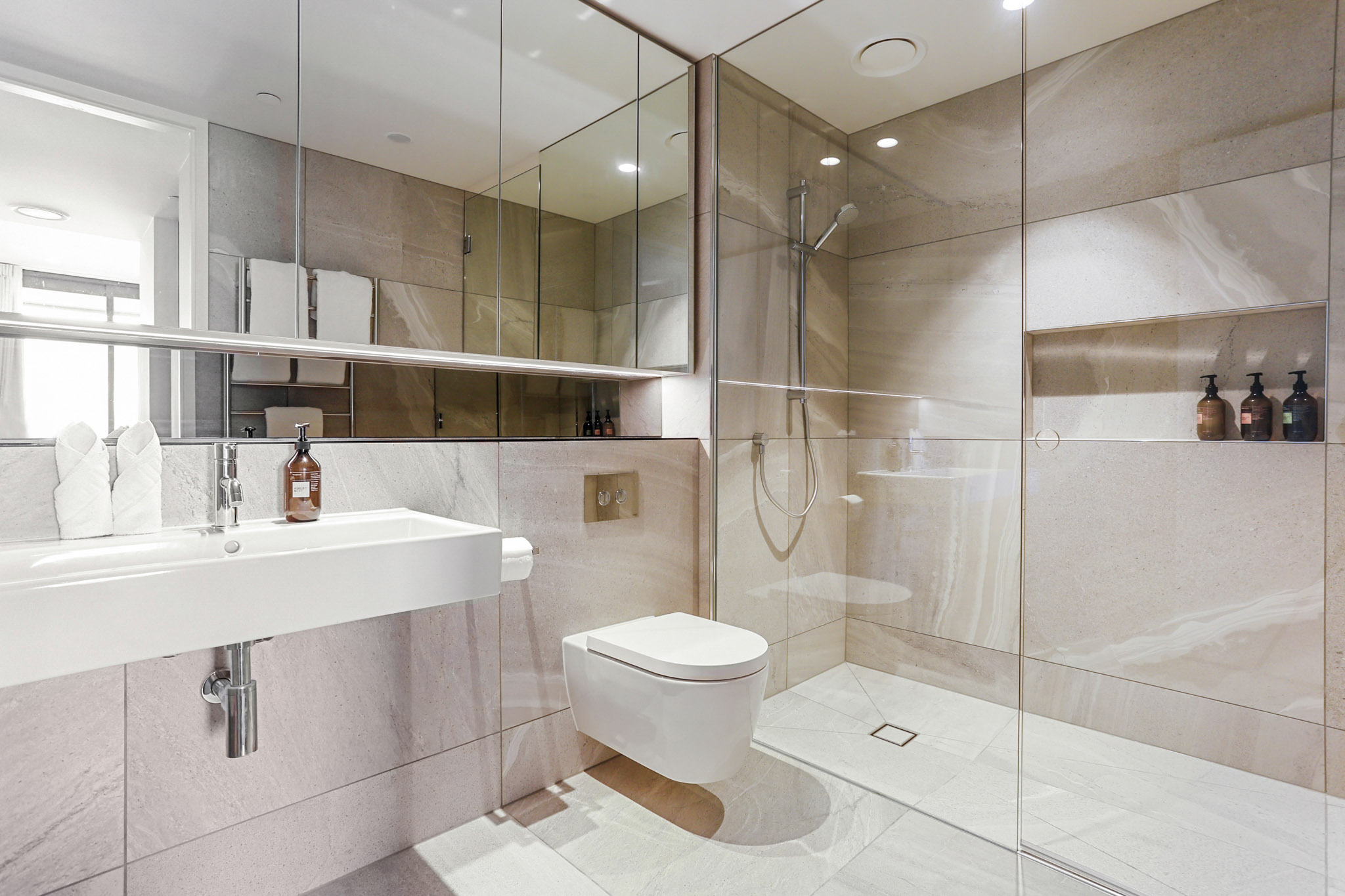Bathroom - Wynyard Quarter Apartments by Urban Rest - Auckland, New Zealand