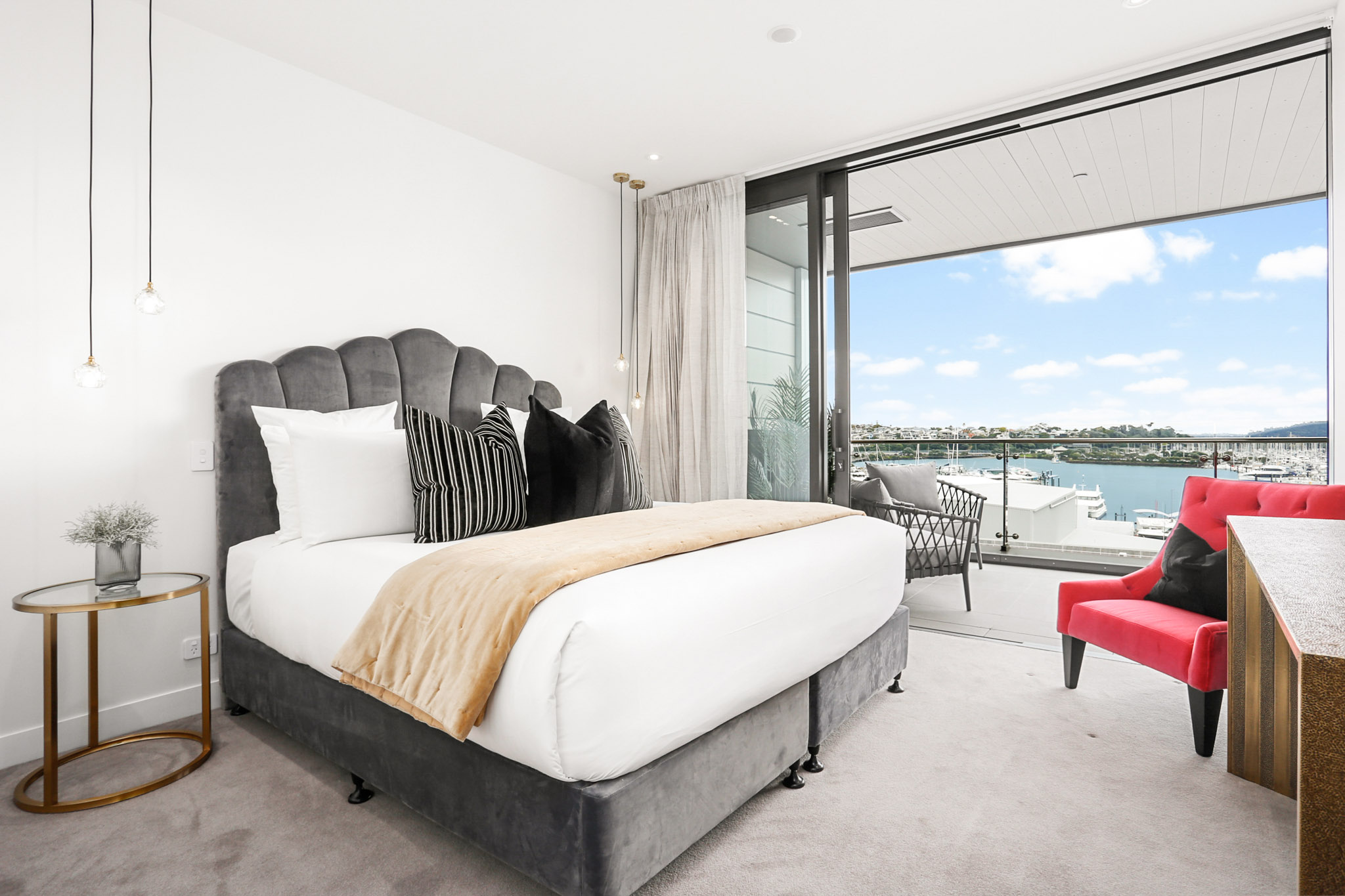 Bedroom - Wynyard Quarter Apartments by Urban Rest - Auckland, New Zealand