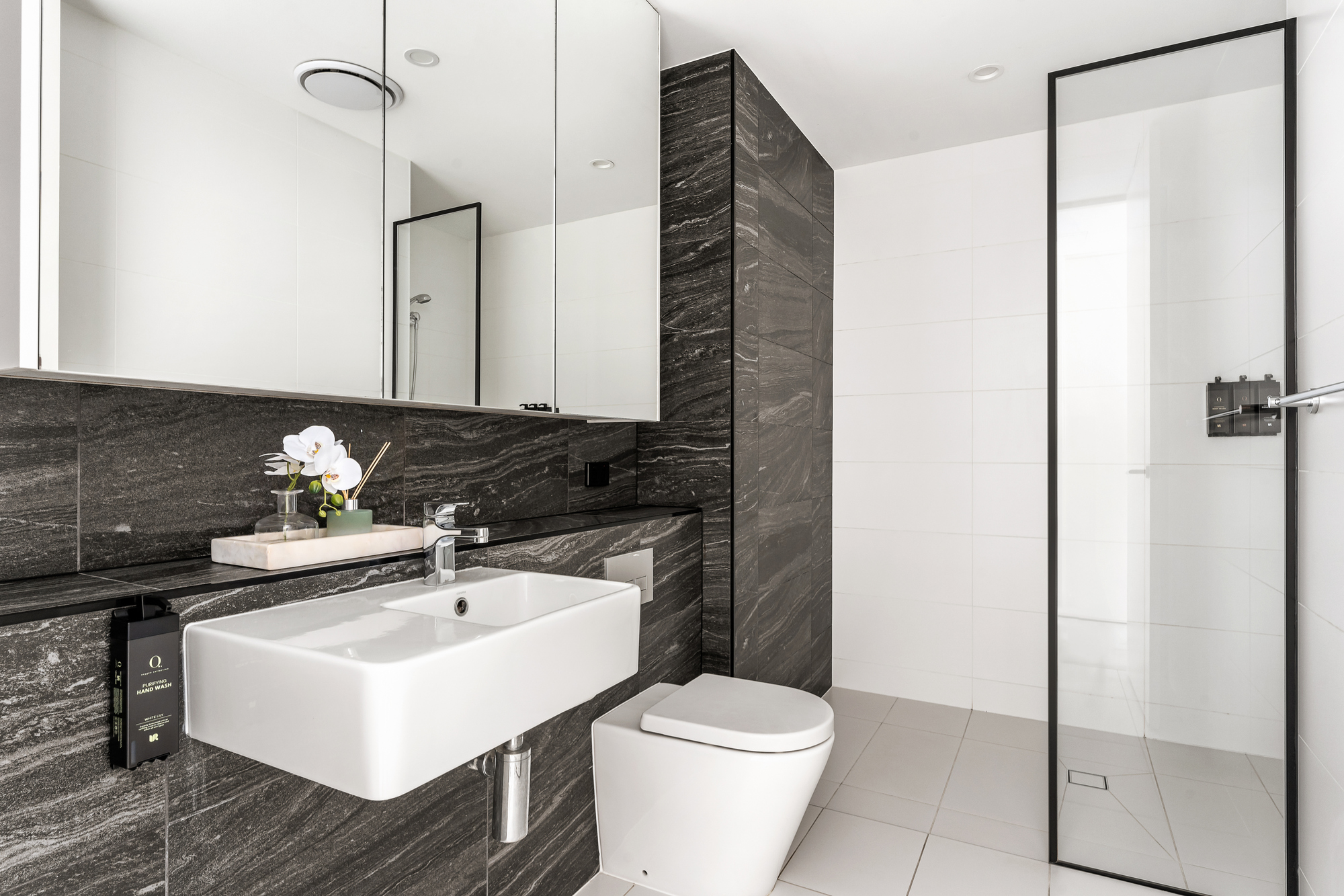 Bathroom - Urban Rest Pyrmont - Sydney