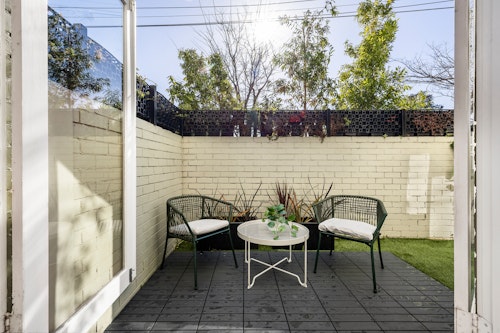 Courtyard - Windsor Apartments - Windsor, Melbourne