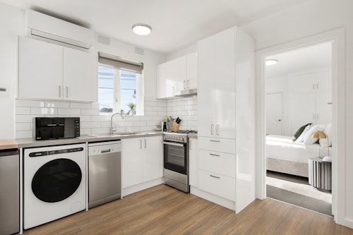 Kitchen - Windsor Apartments - Windsor, Melbourne