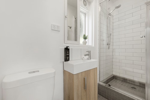 Bathroom - Windsor Apartments - Windsor, Melbourne