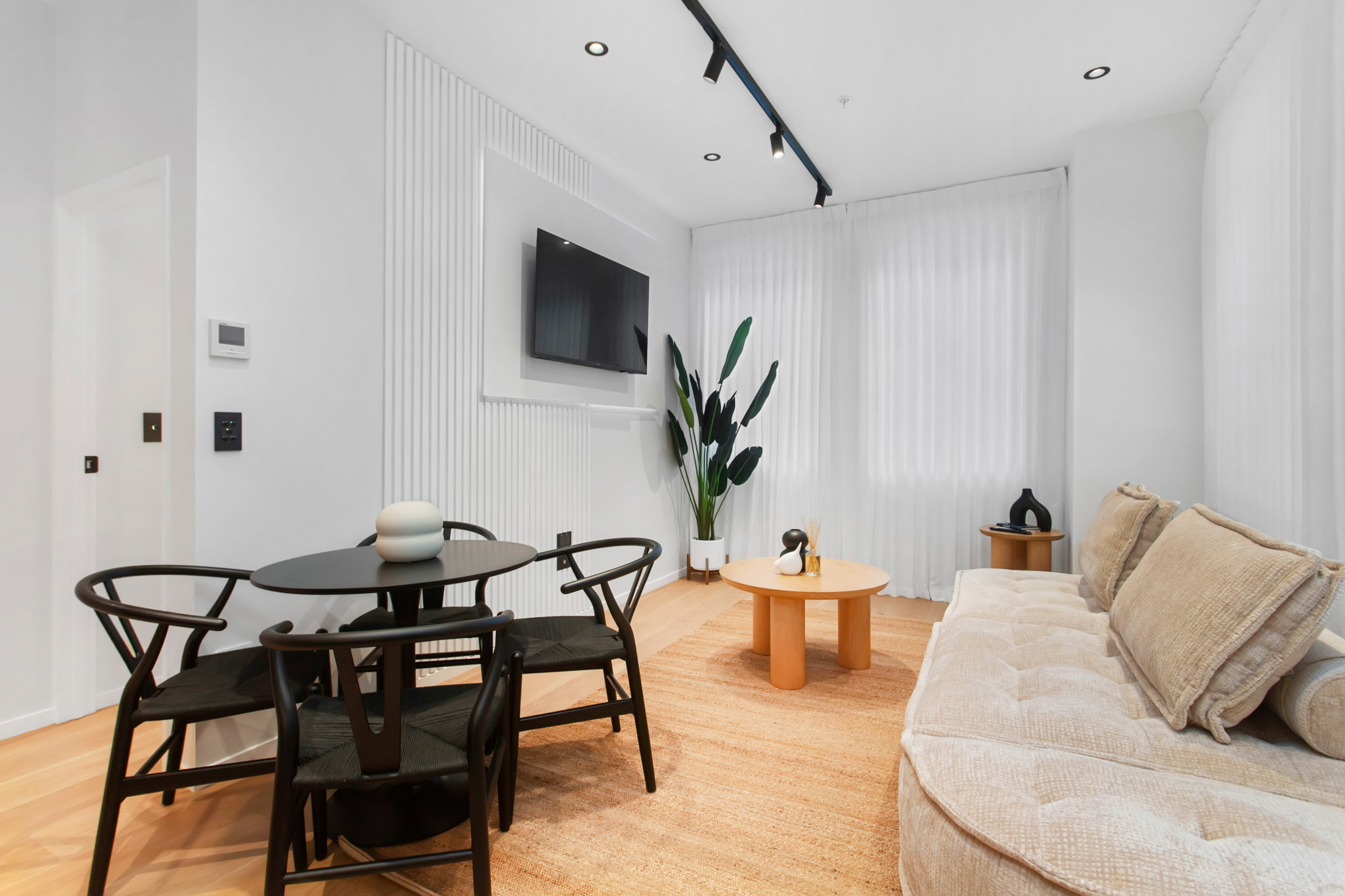 Living Room - Urban Rest - Victoria Street Apartments - Auckland CBD