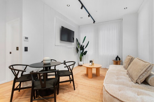 Living Room - Urban Rest - Victoria Street Apartments - Auckland CBD