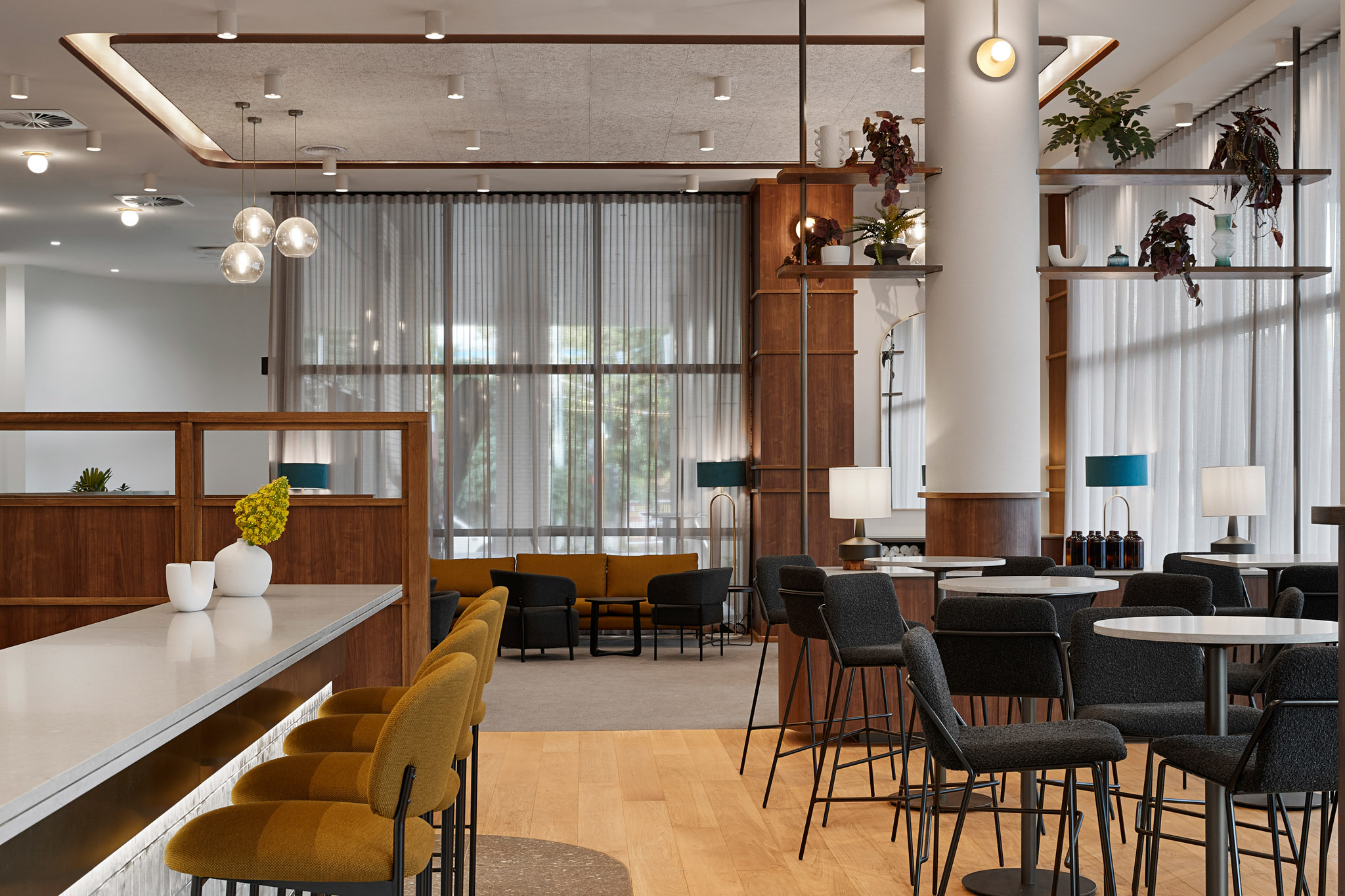 Communal Dining Entertainment Area - Caulfield Apartments by Urban Rest - Caulfield, Melbourne