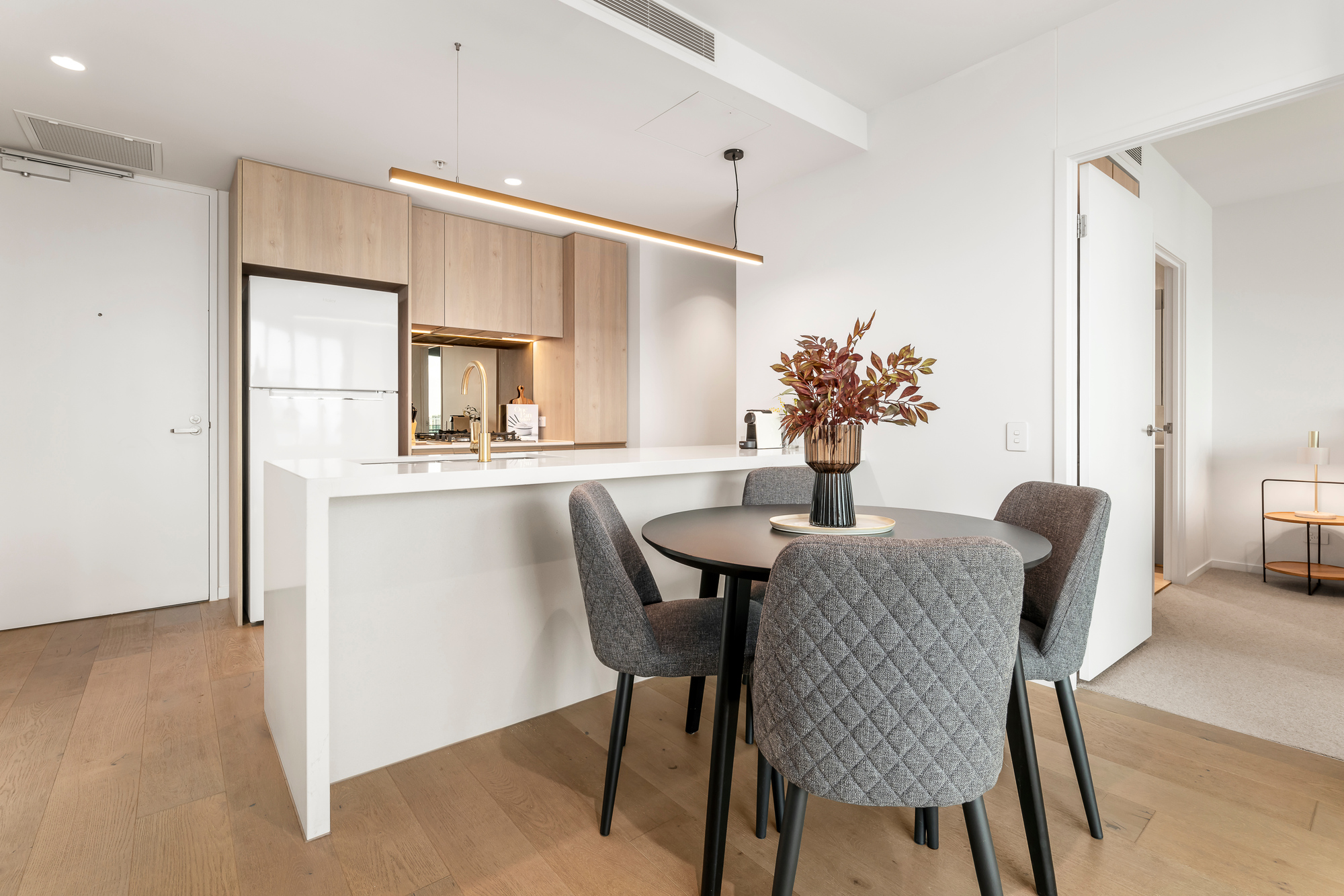 Kitchen - Kangaroo Point Apartments by Urban Rest - Brisbane