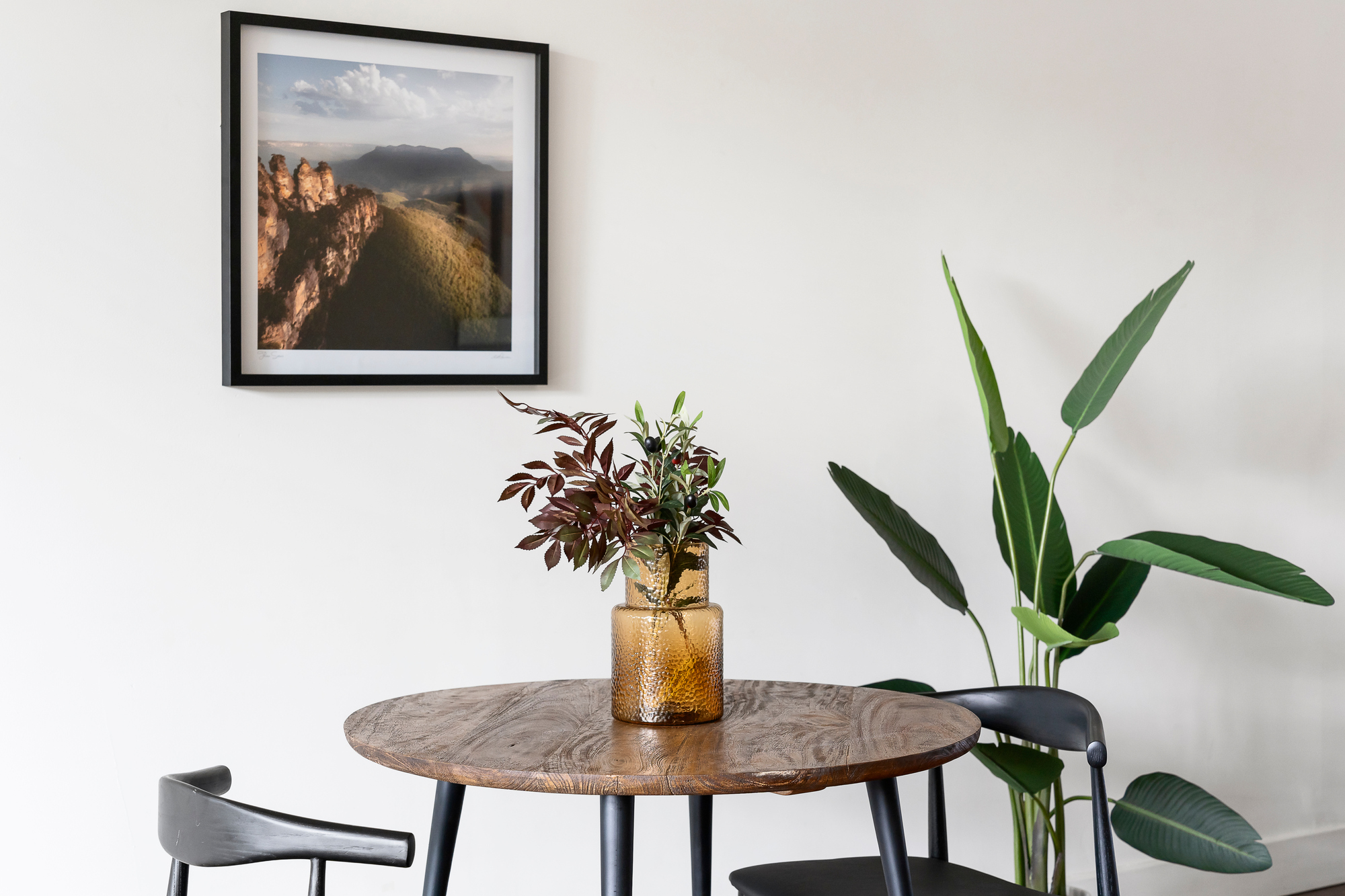 Dining Area - Crown Street Apartments by Urban Rest - Surry Hills, Sydney