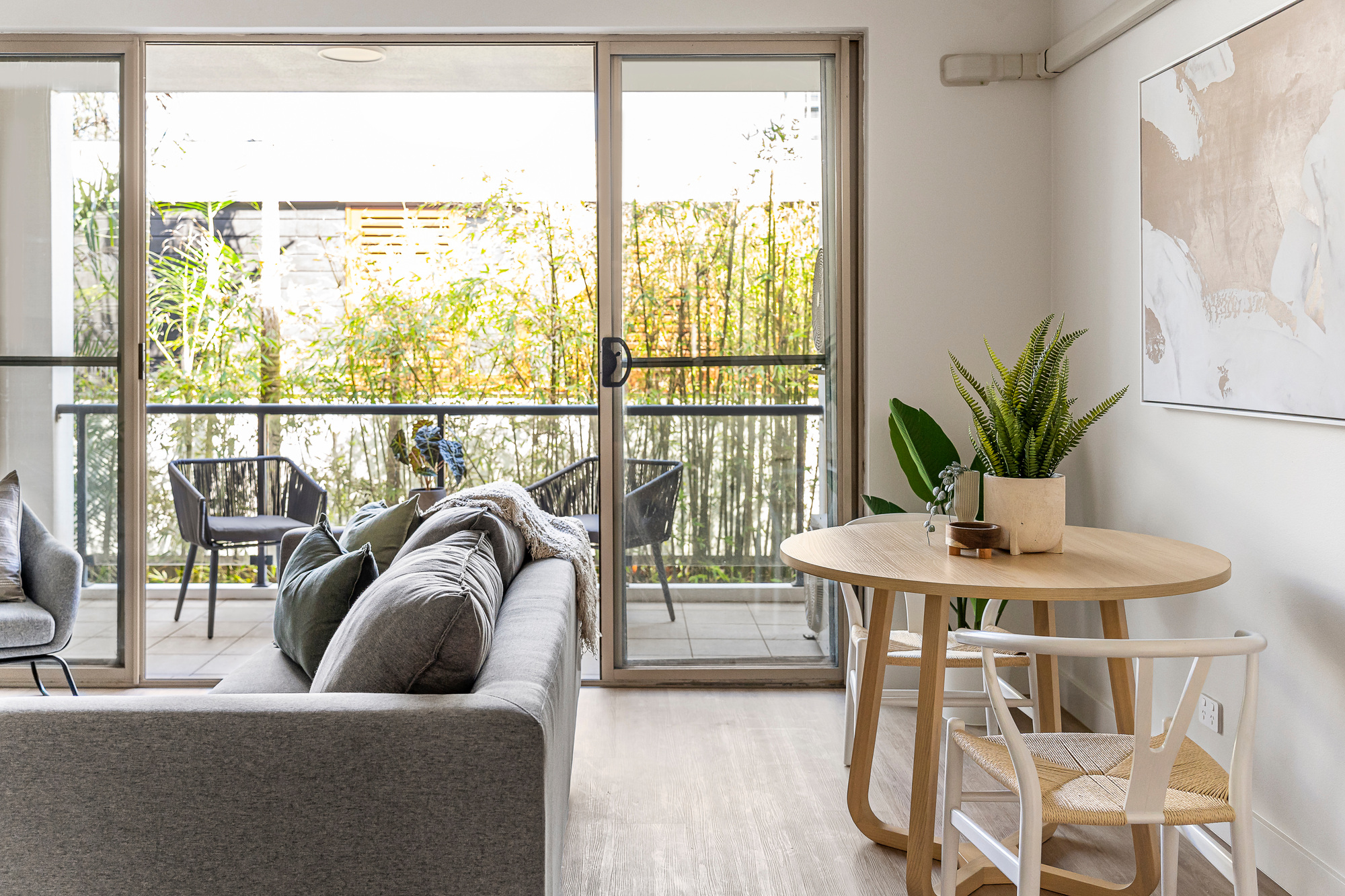 Living Room - Urban Rest Bondi Beach - Sydney