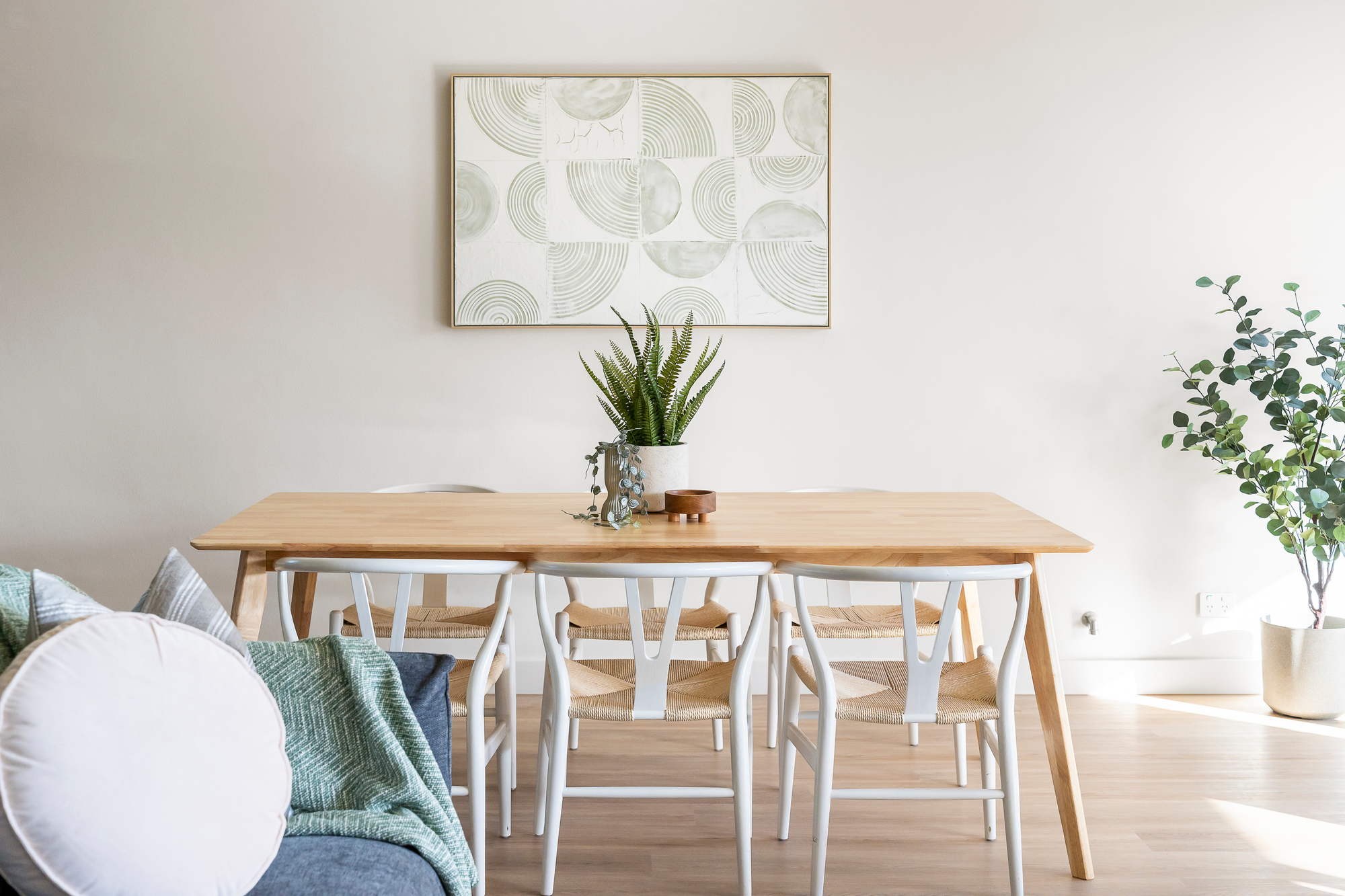 Dining Area - Urban Rest Bondi Beach - Sydney
