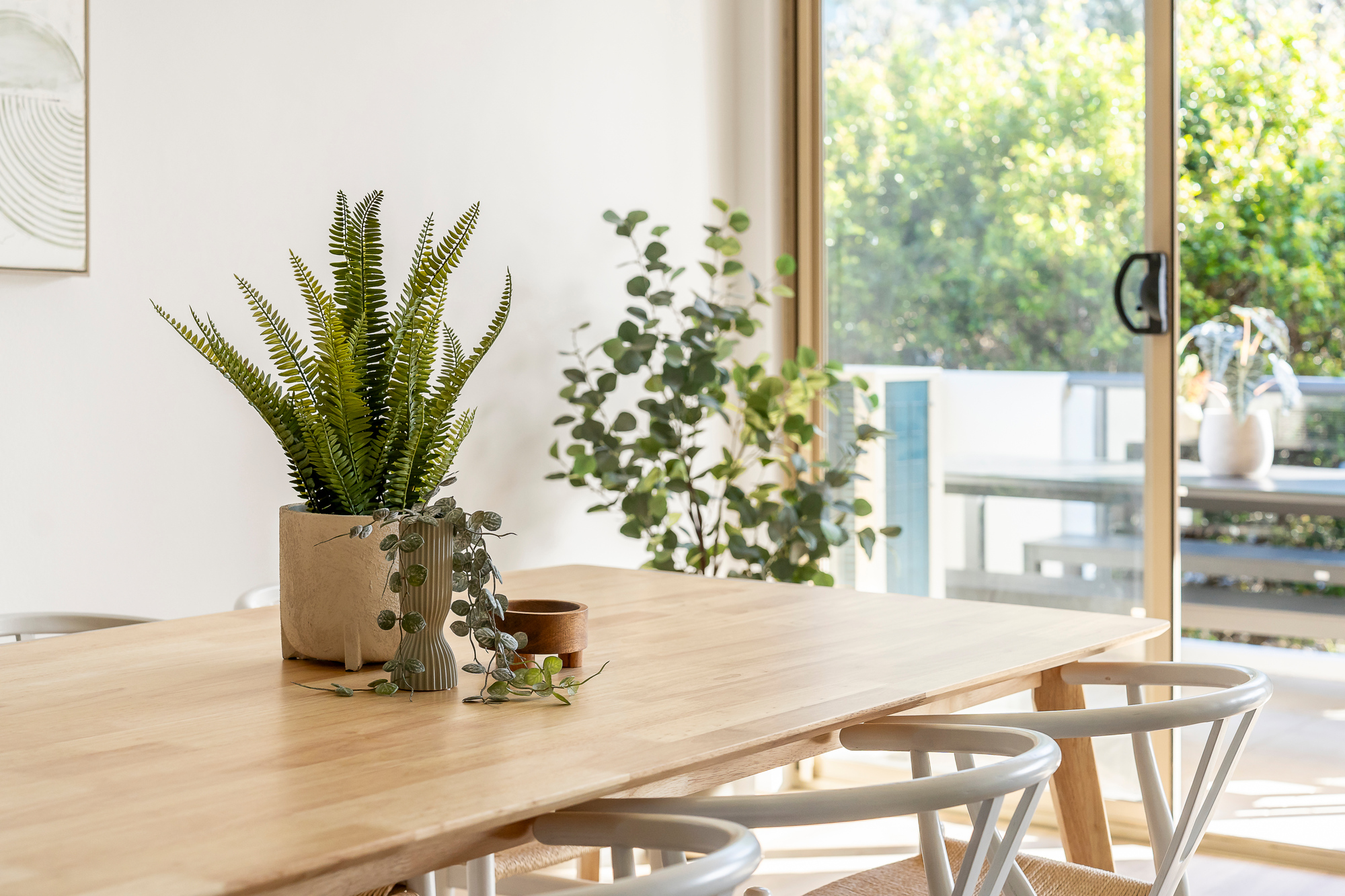 Dining Area - Urban Rest Bondi Beach - Sydney