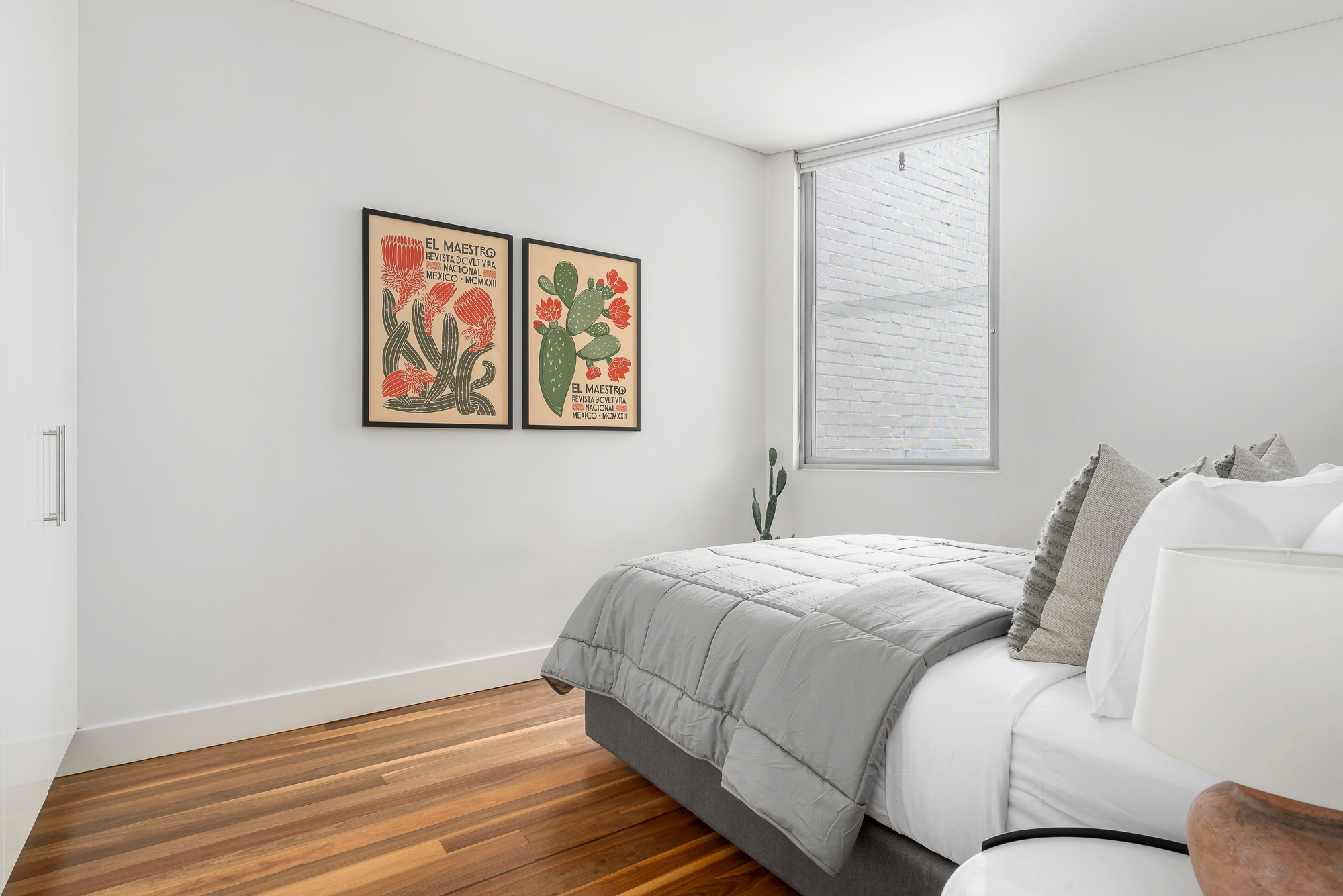 Crown Street Apartments - 1 Bedroom Apartment - Bedroom
