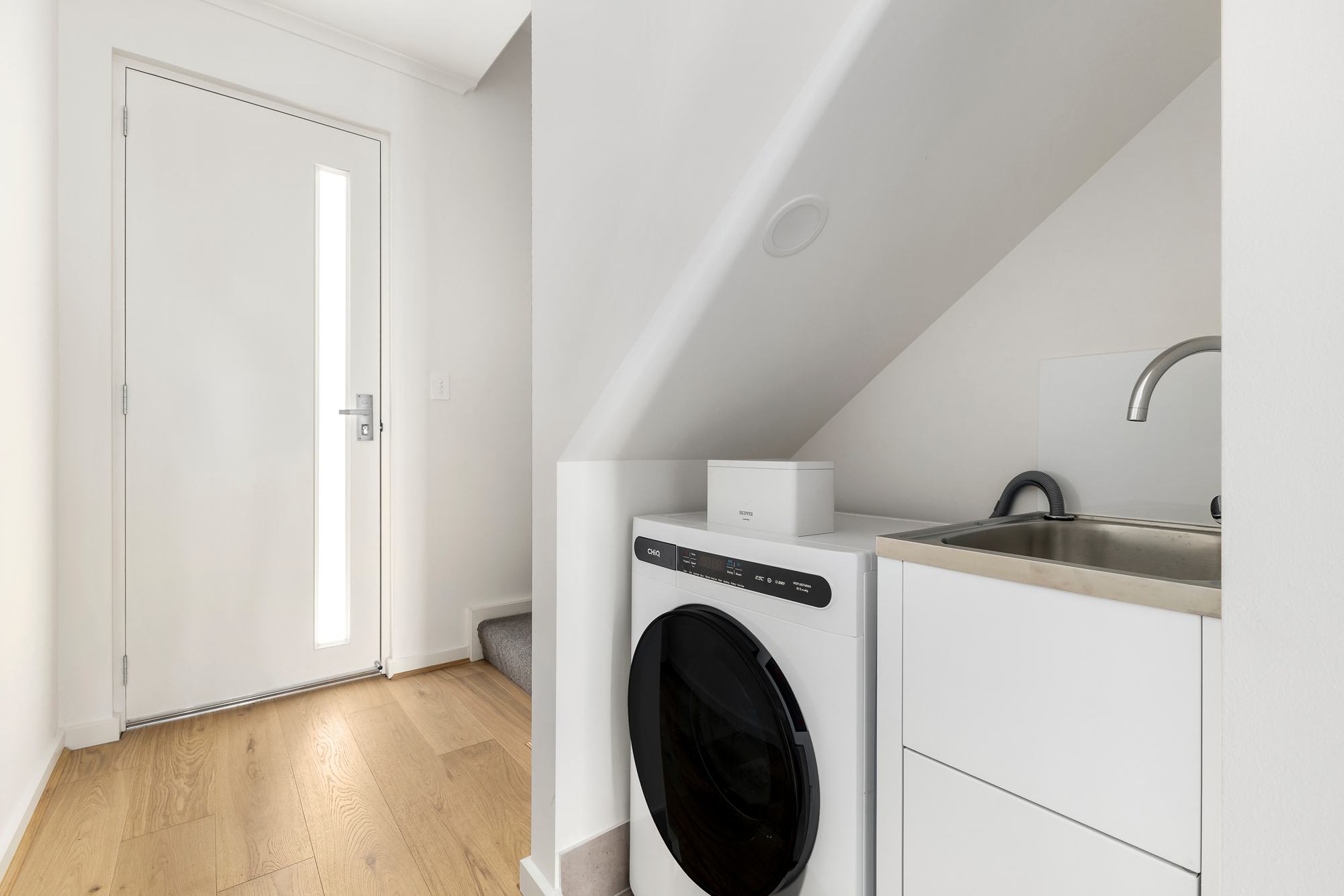Stafford Street Apartments by Urban Rest - Laundry