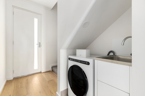 Stafford Street Apartments by Urban Rest - Laundry