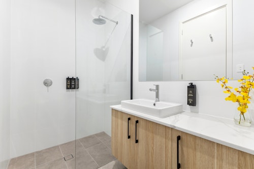 Stafford Street Apartments by Urban Rest - Bathroom