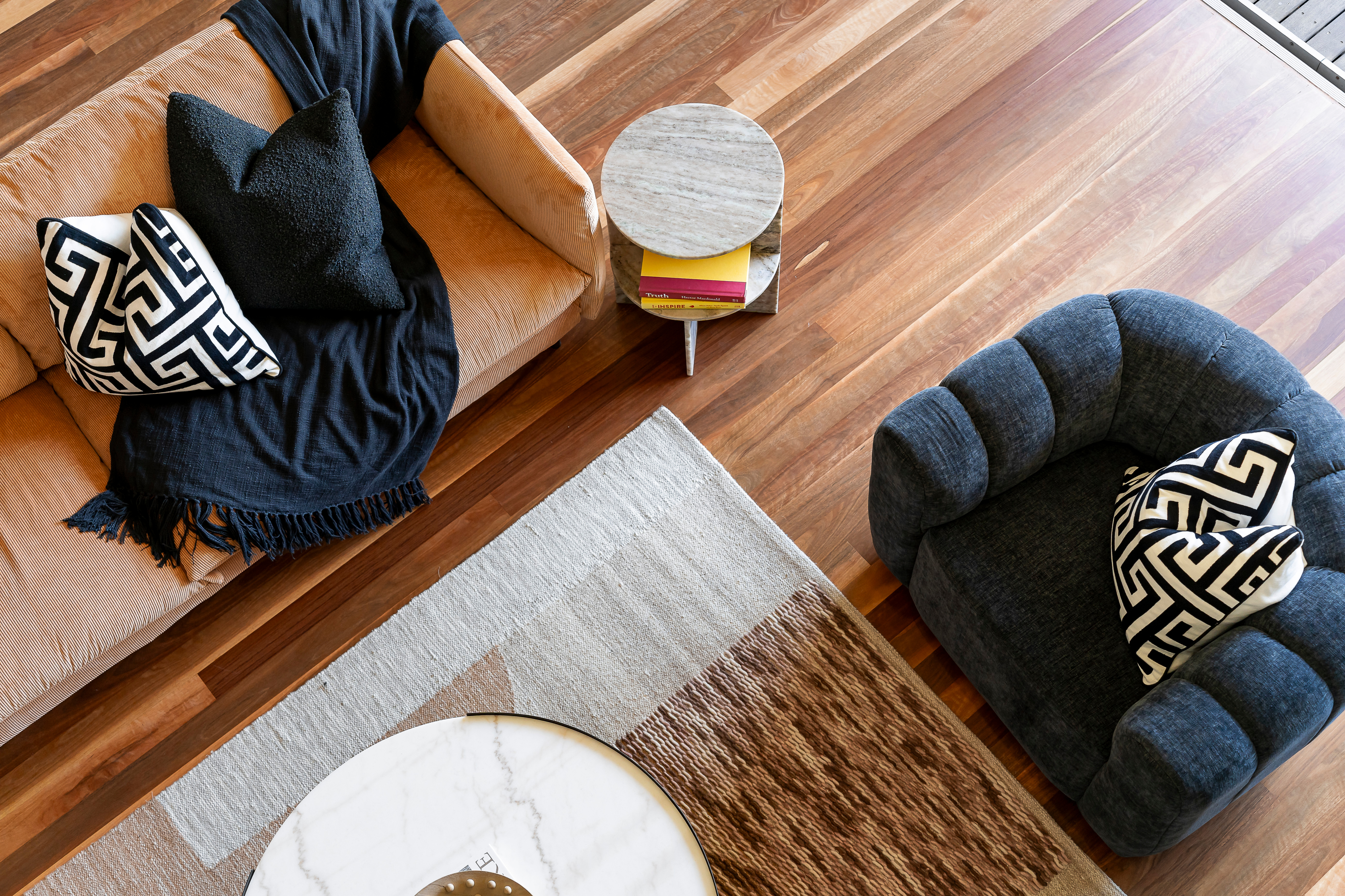 Lounge - Crown Street Apartments - Sydney, Australia