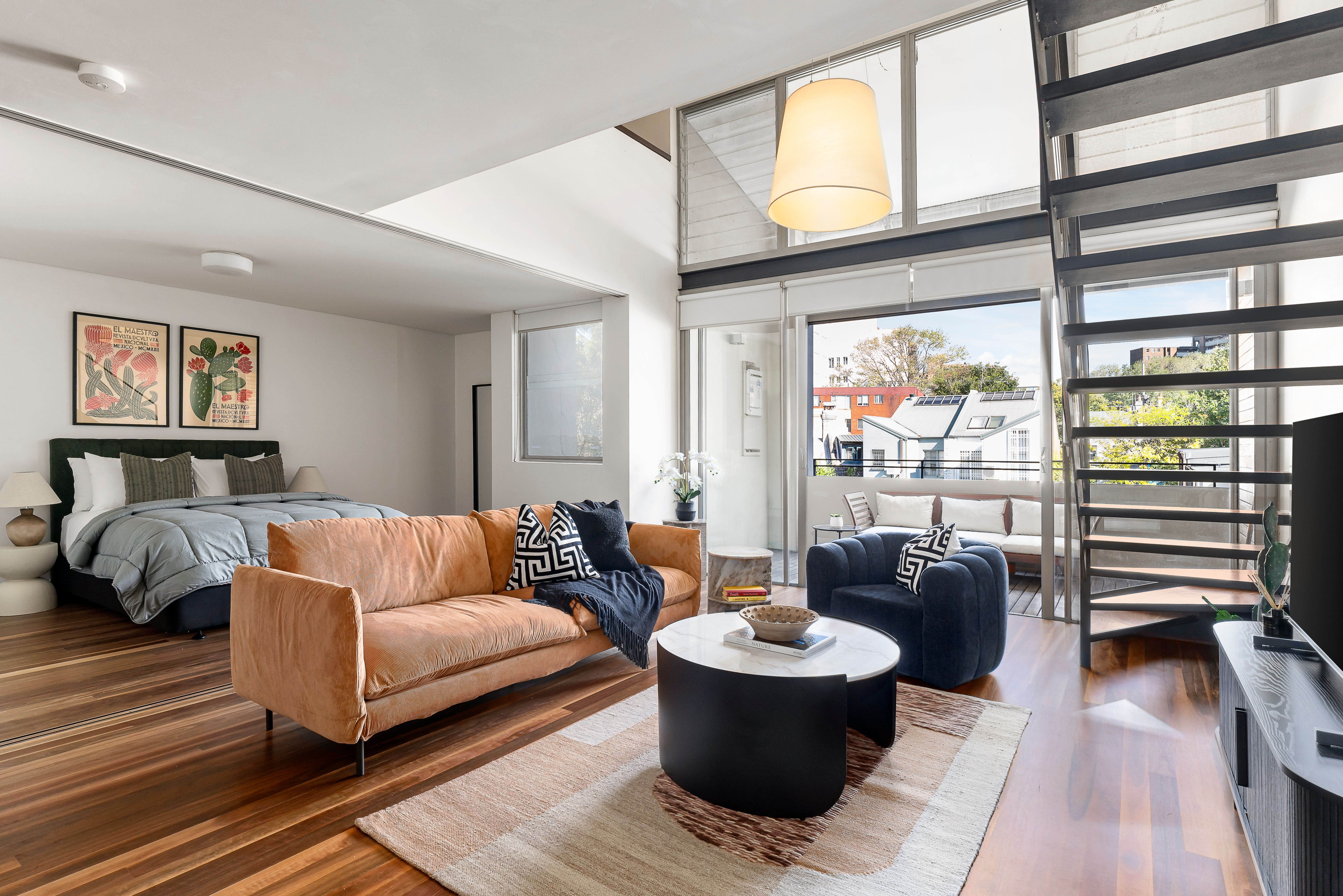Lounge - Crown Street Apartments - Sydney, Australia