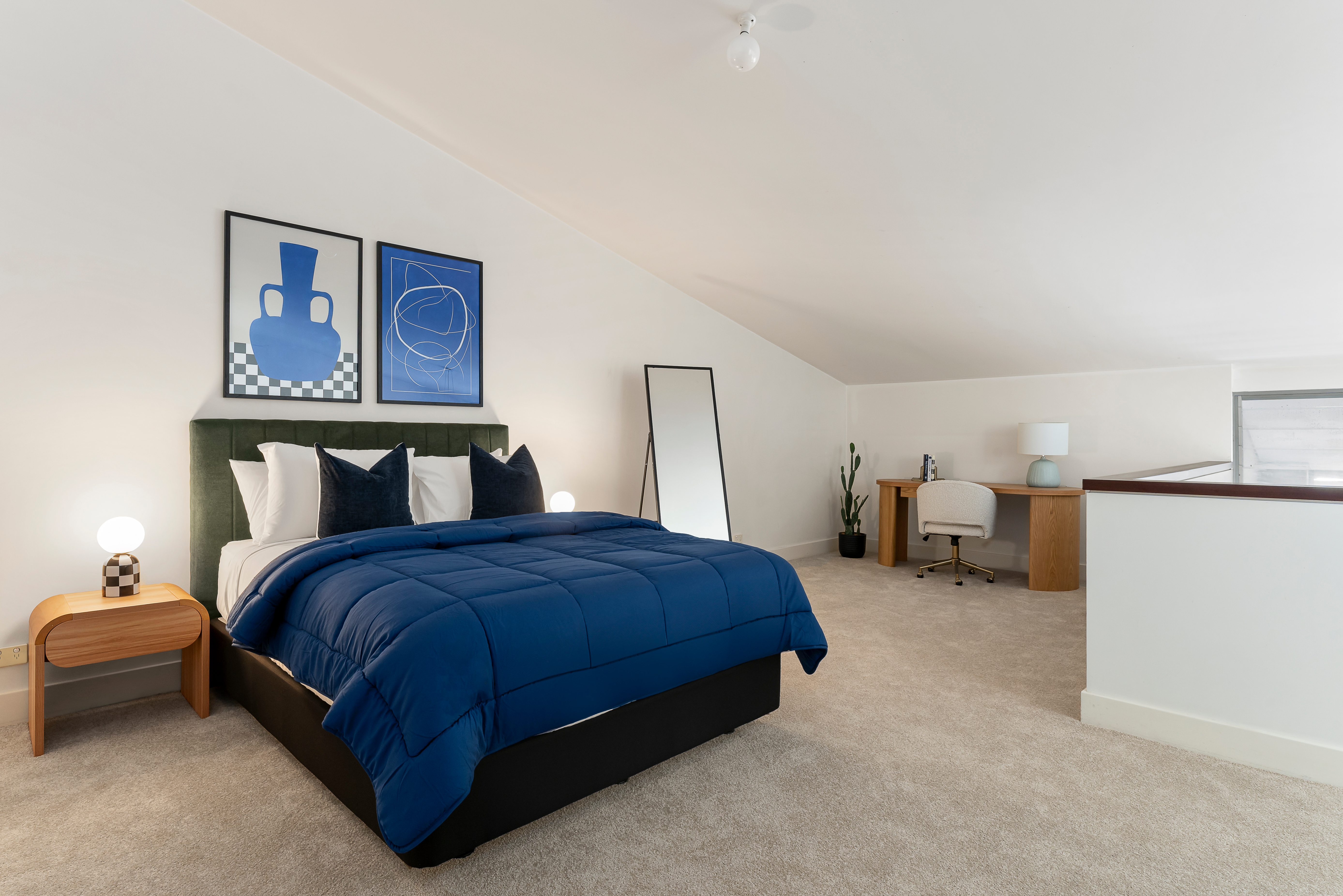 Bedroom - Crown Street Apartments - Sydney, Australia