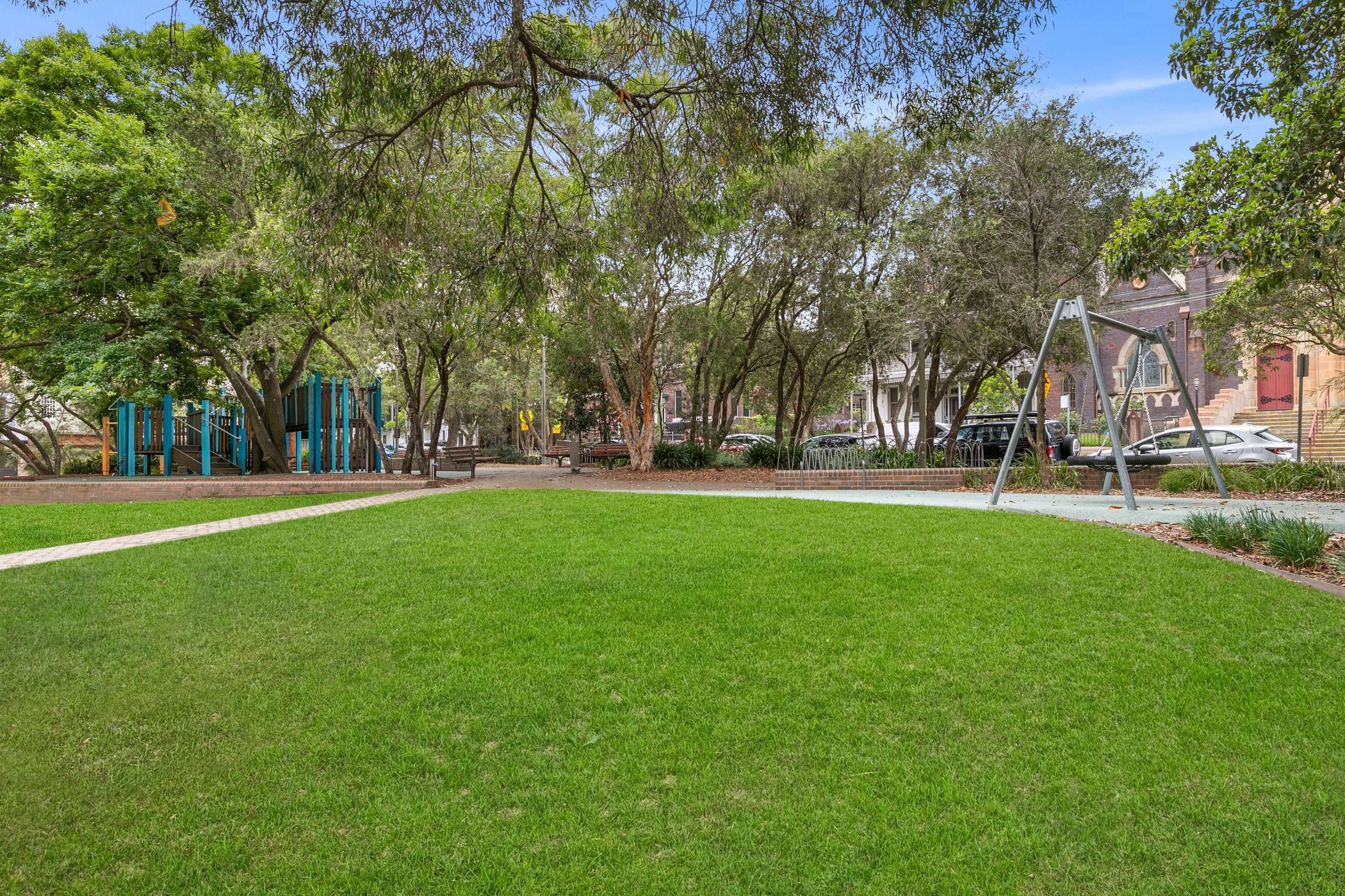 Grounds - Hamilton Lodge Apartments by Urban Rest - Sydney
