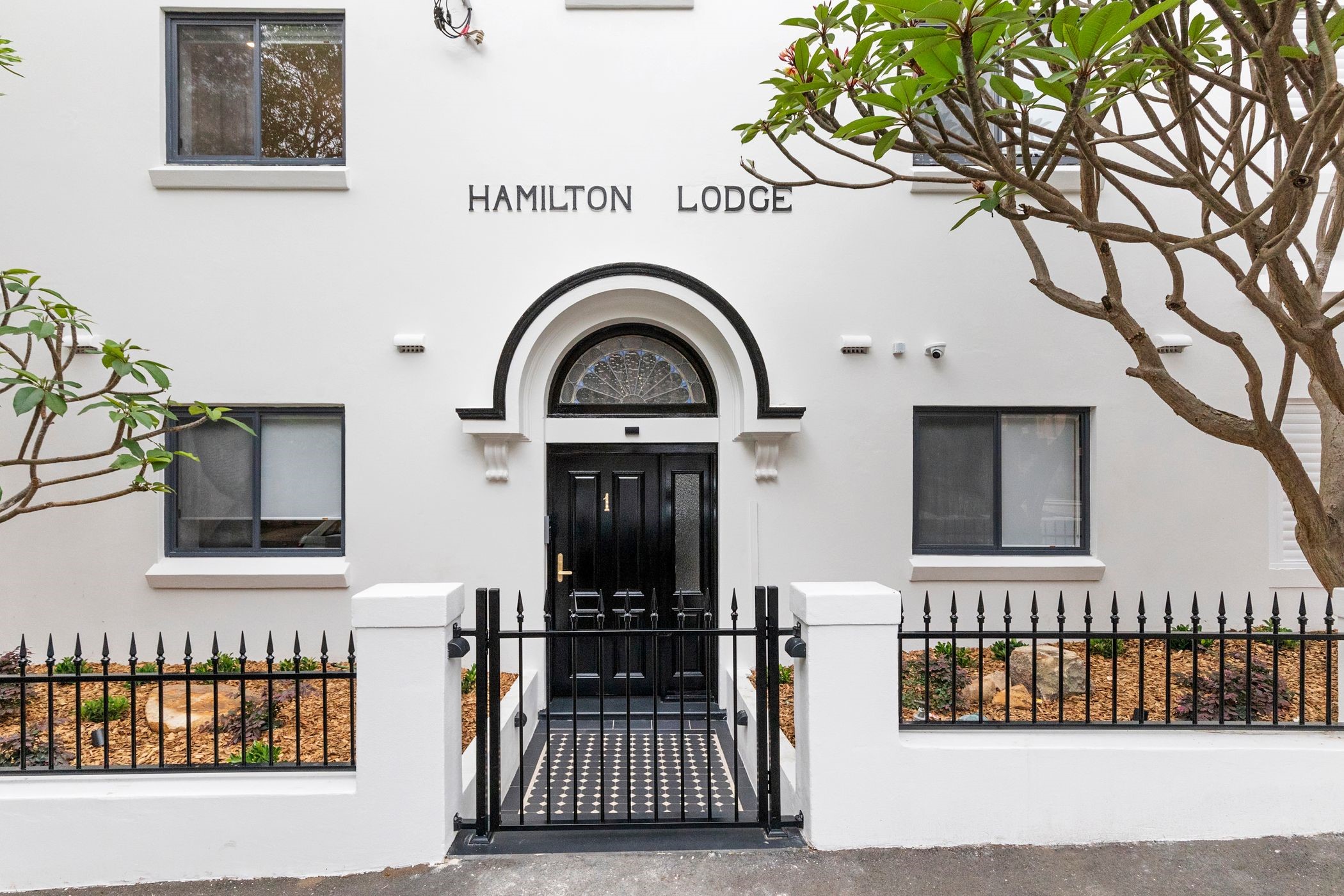 Building - Hamilton Lodge Apartments by Urban Rest - Sydney