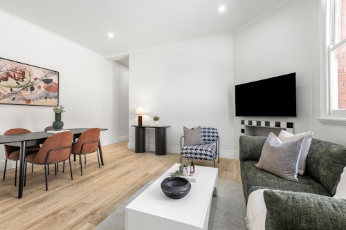 Lounge/Dining - Simpson Street Apartments by Urban Rest - Melbourne