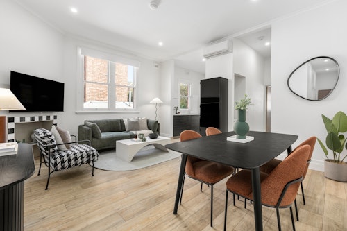 Lounge - Simpson Street Apartments by Urban Rest - Melbourne