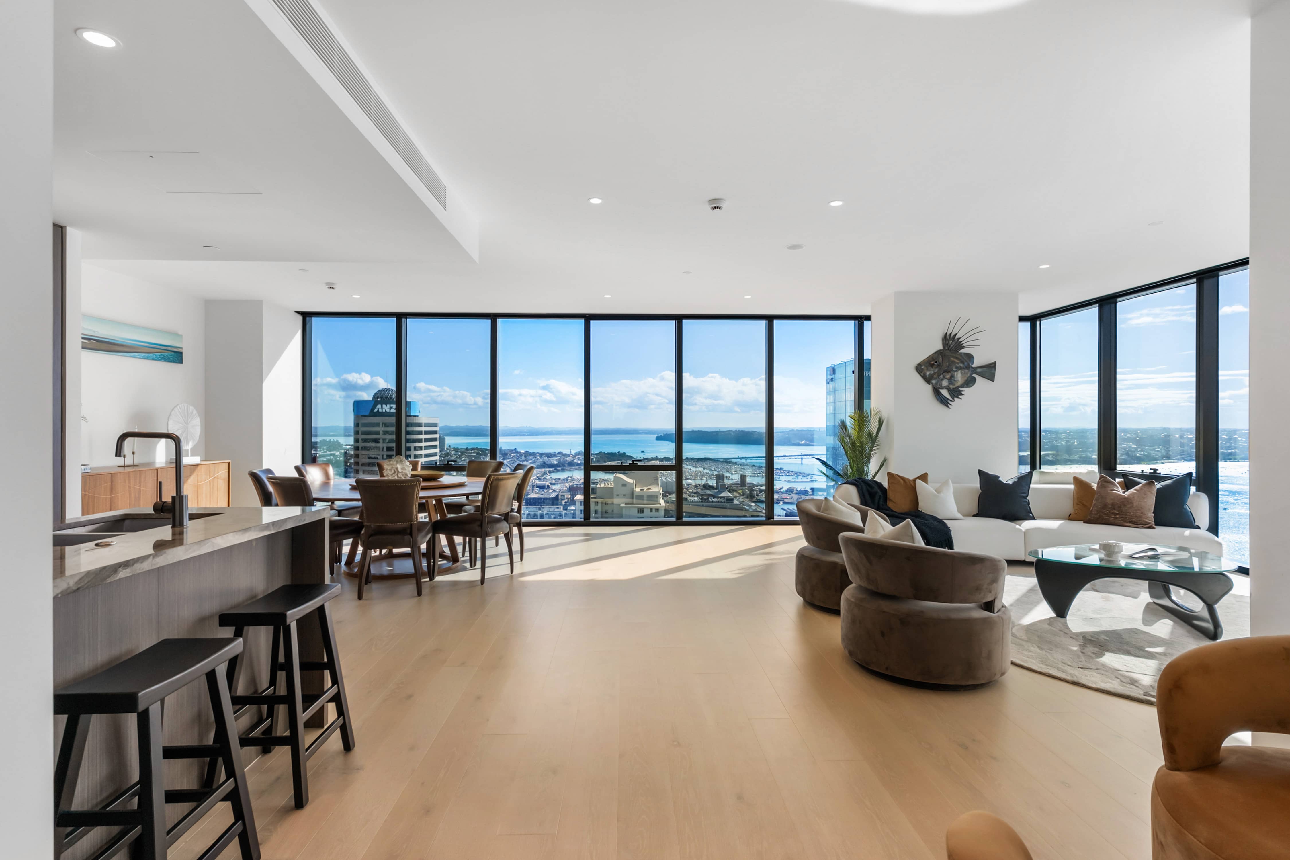 Lounge - The Pacifica - Auckland