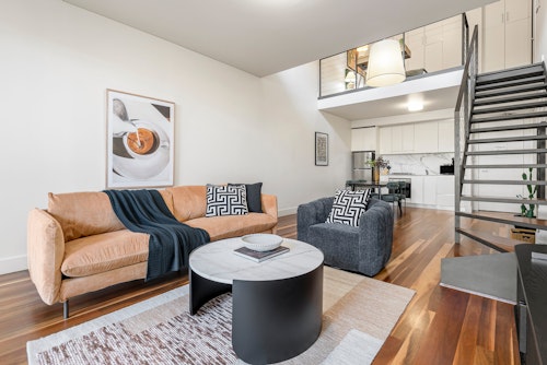 Crown Street Apartments - 1 Bedroom Apartment - Lounge