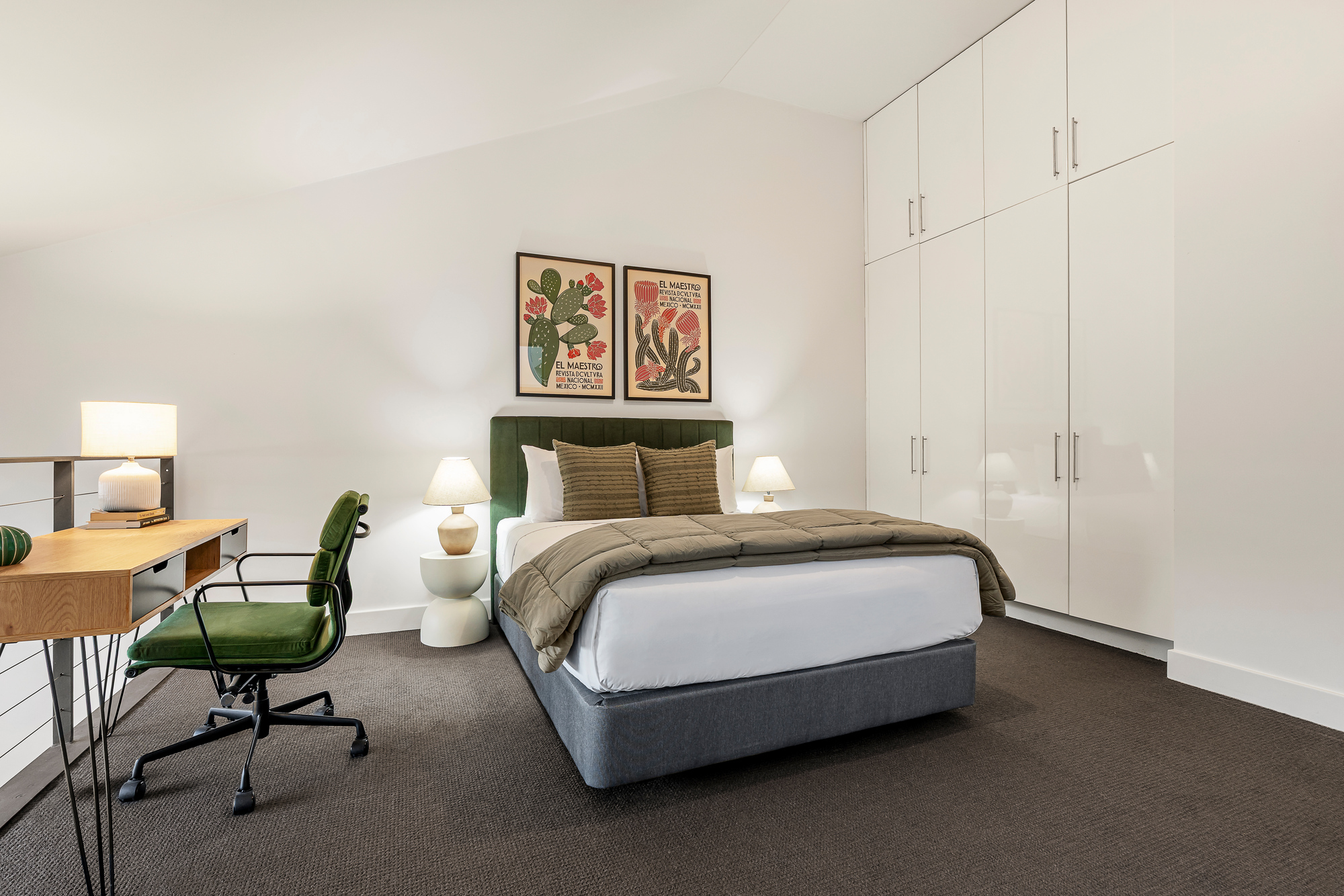 Crown Street Apartments - 1 Bedroom Apartment - Bedroom