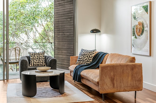 Crown Street Apartments - 1 Bedroom Apartment - Lounge