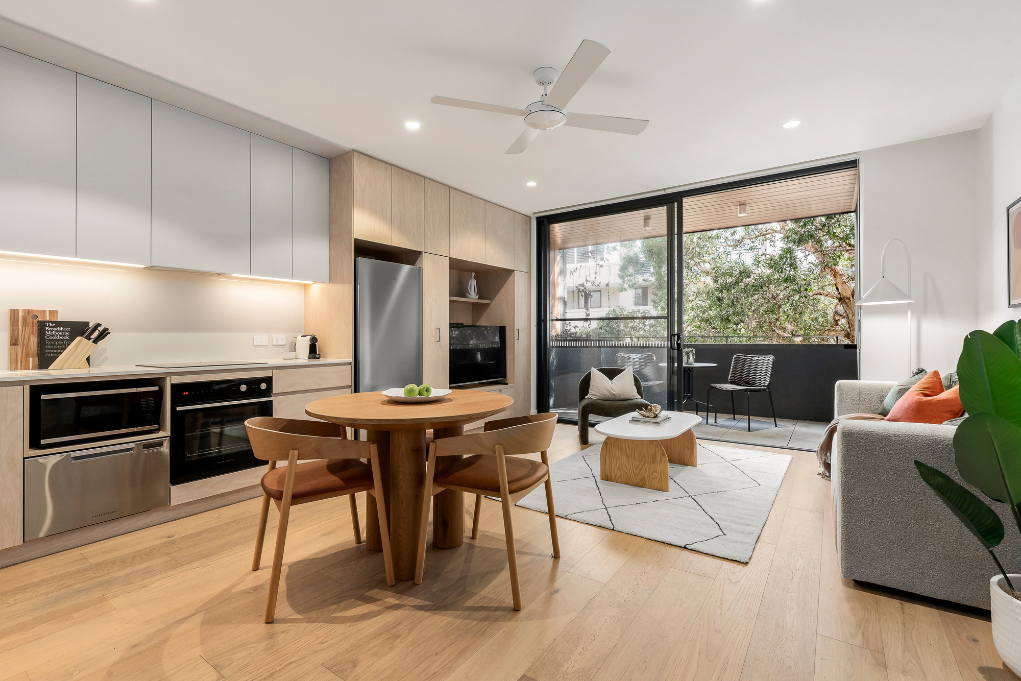 Lounge - Hall Street Apartments - Urban Rest